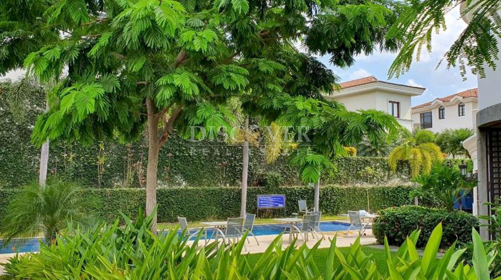  Apartment for Rent in Exclusive condominium.