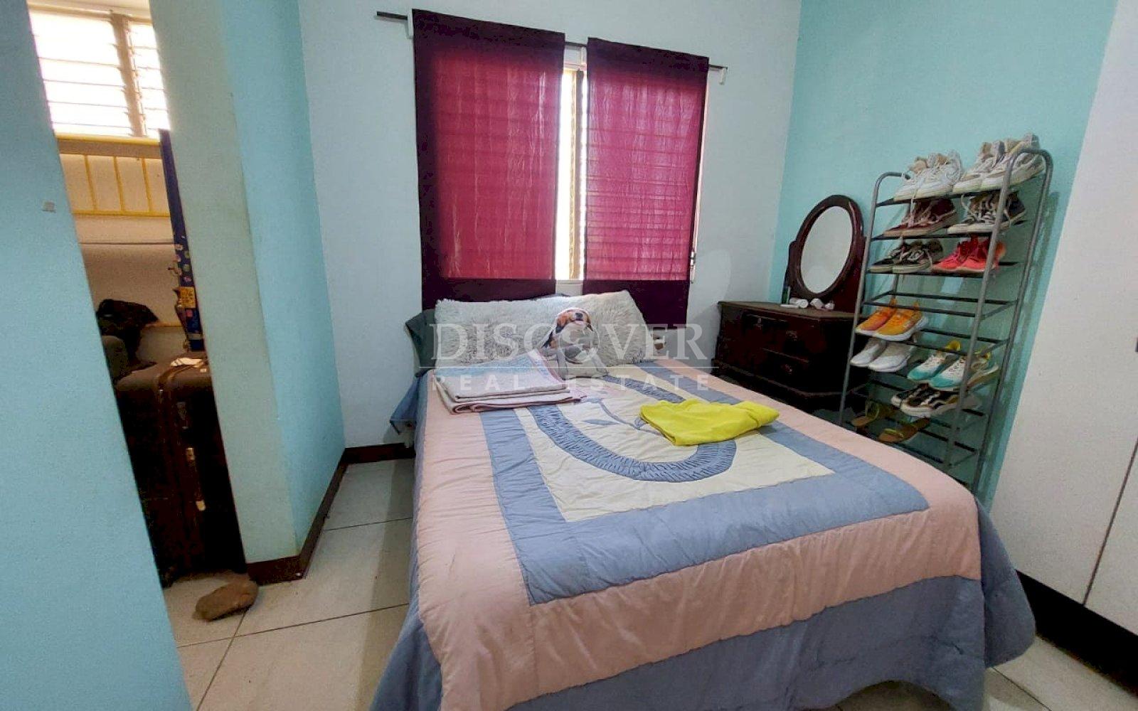  2 houses for sale on the same lot in Las Colinas