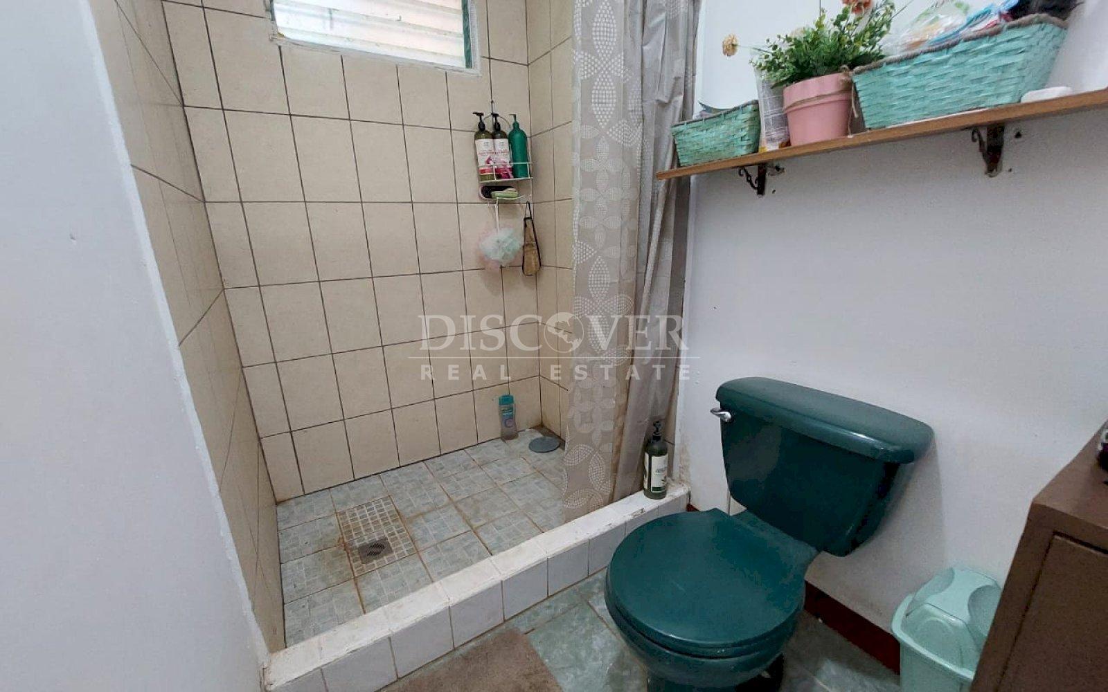  2 houses for sale on the same lot in Las Colinas