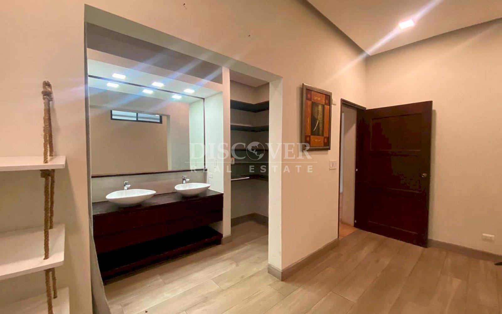  House for rent in Villa Fontana