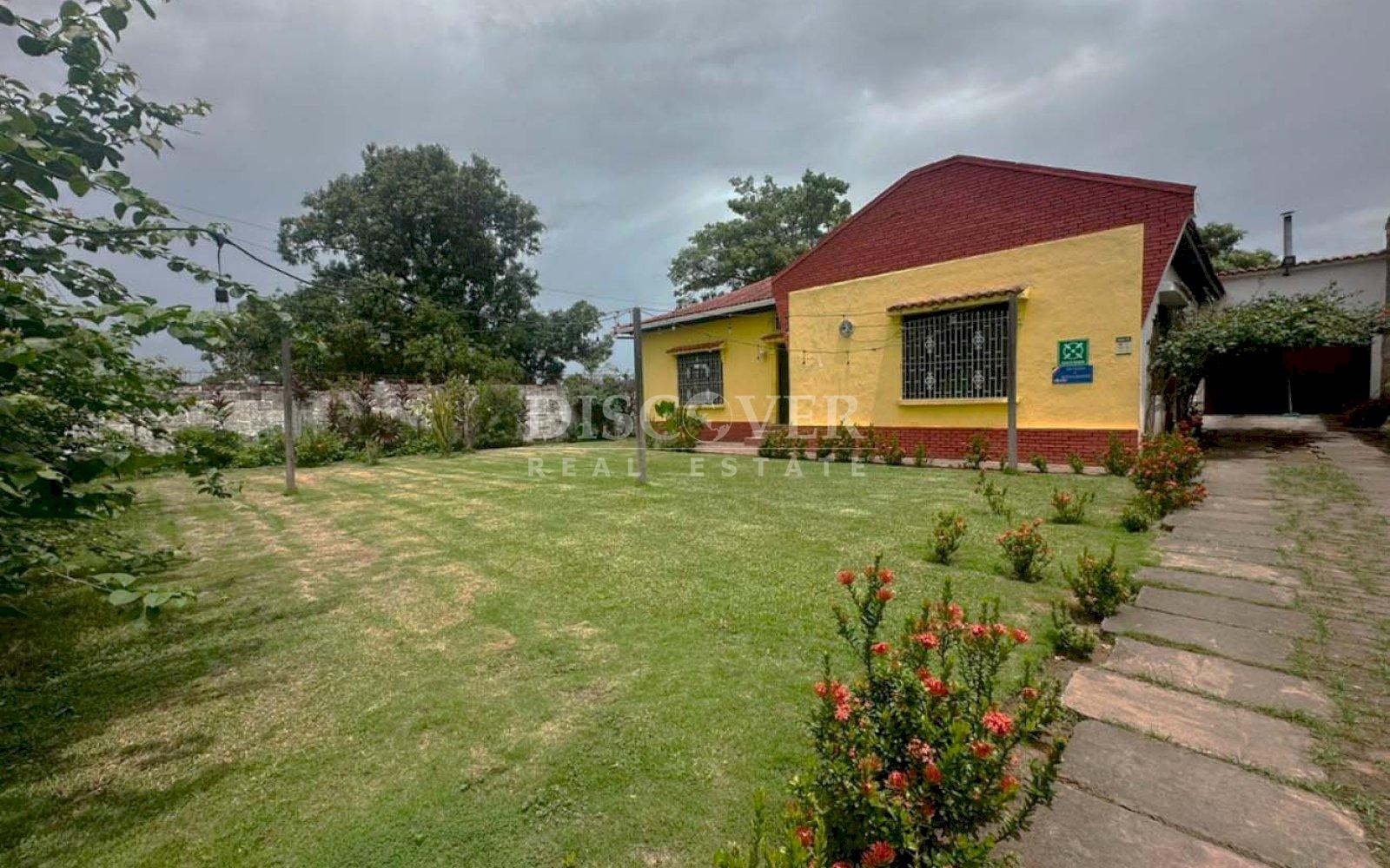  Commercial property for sale in Leon