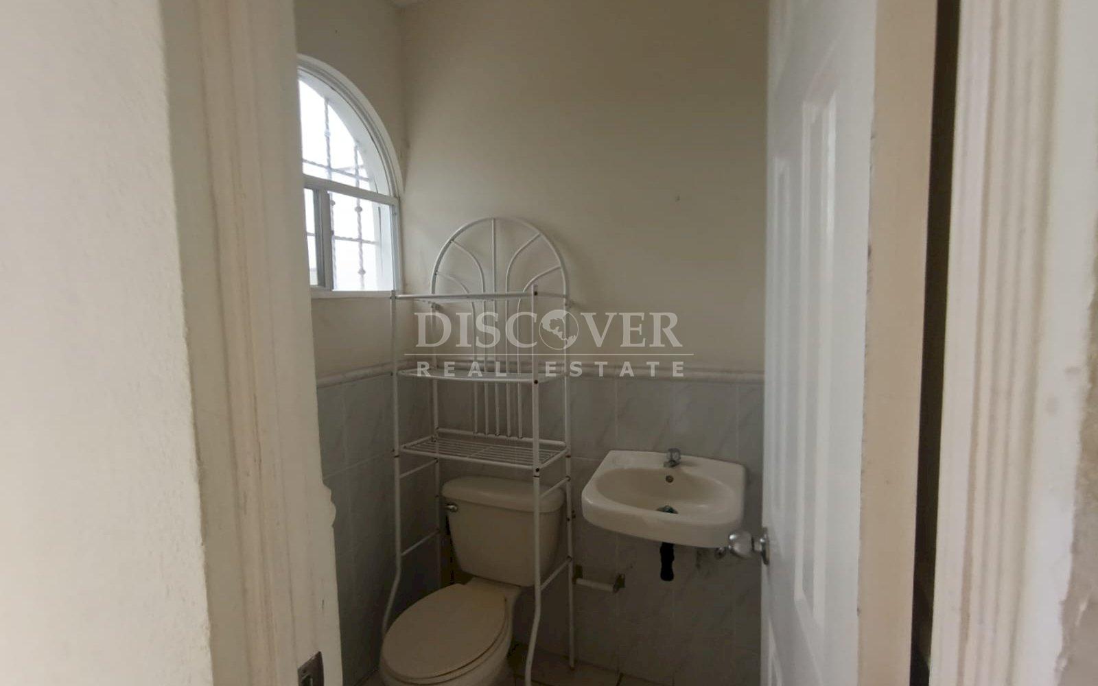  Spacious house for rent located on Carretera Vieja to León