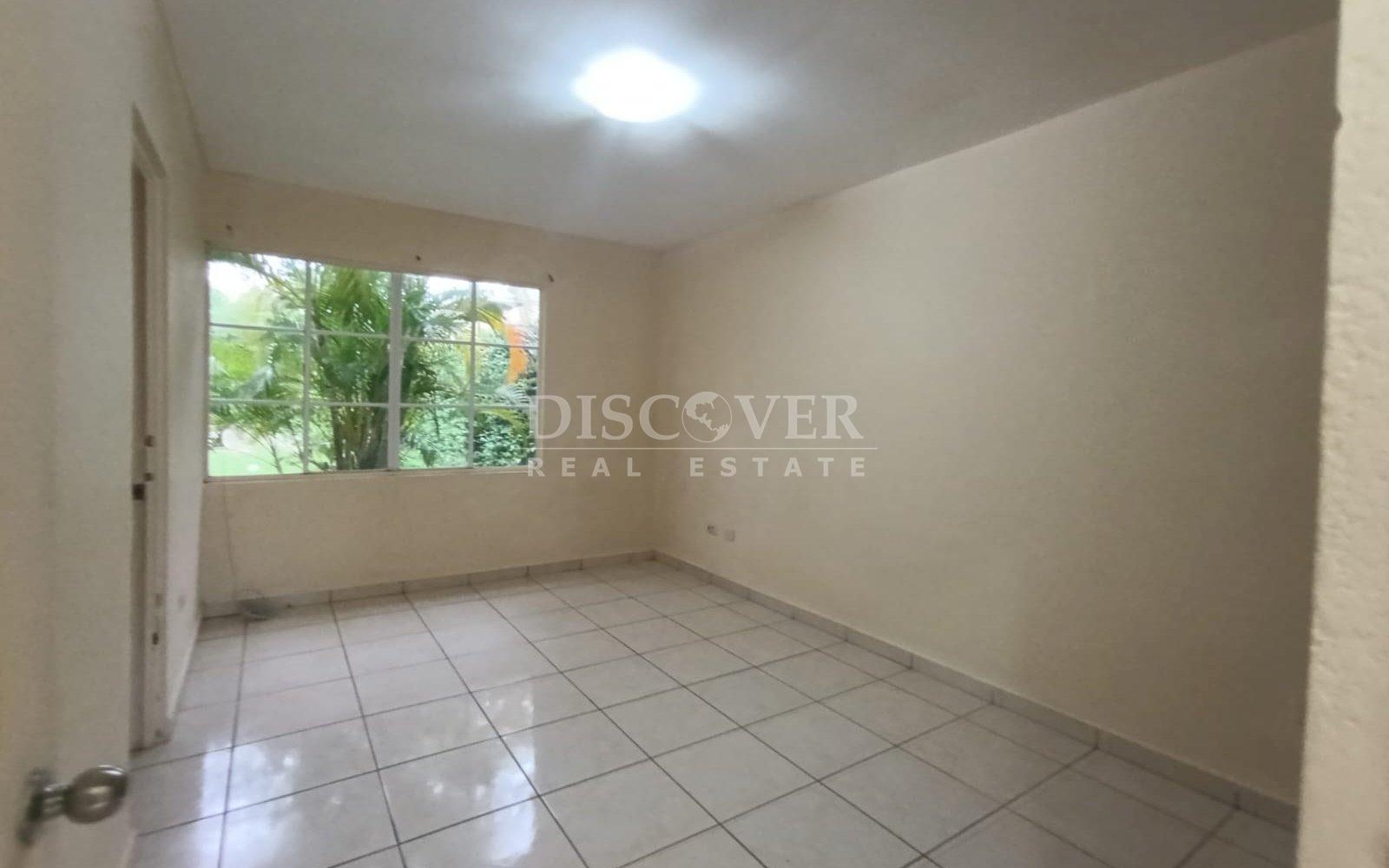  Spacious house for rent located on Carretera Vieja to León