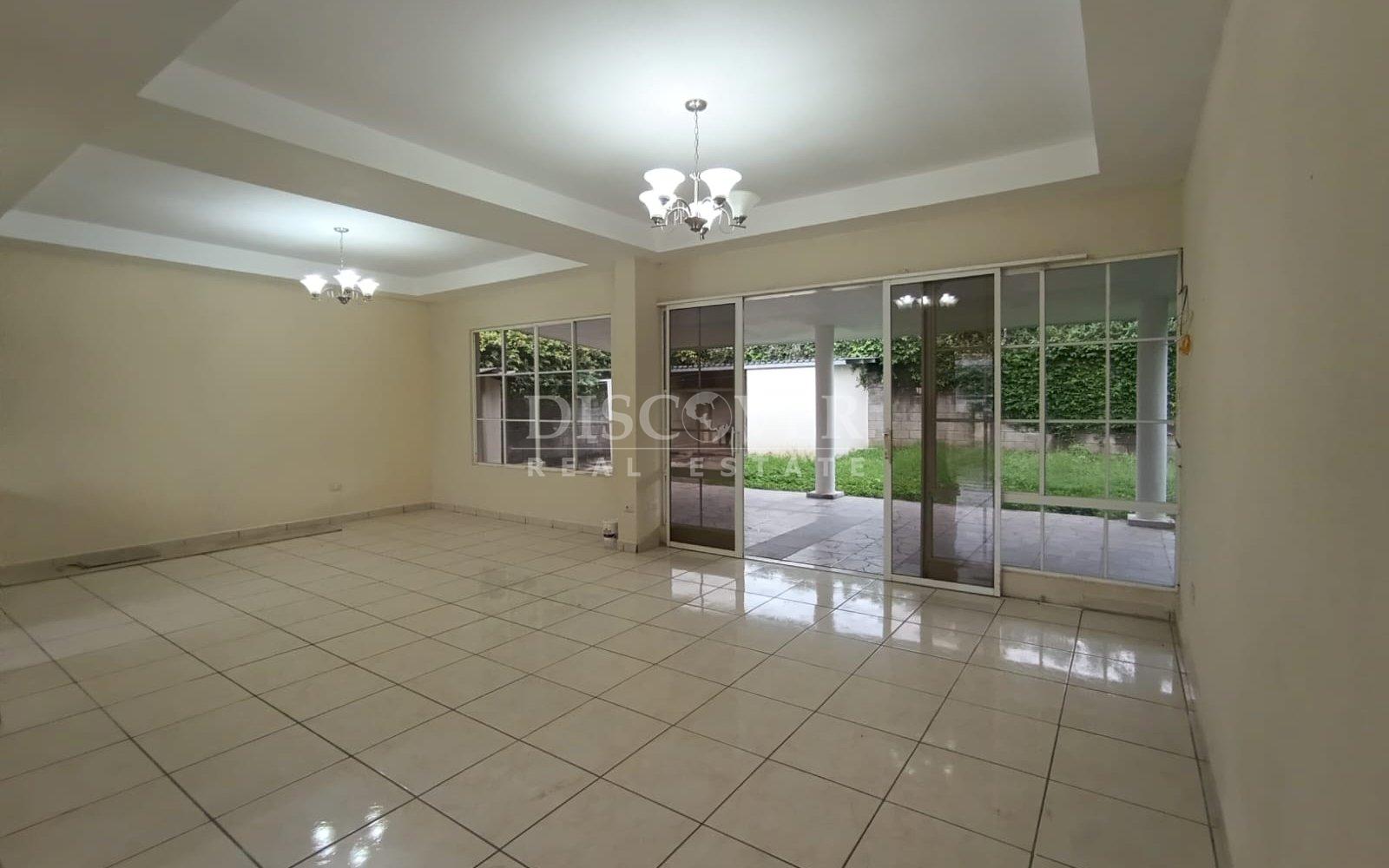  Spacious house for rent located on Carretera Vieja to León