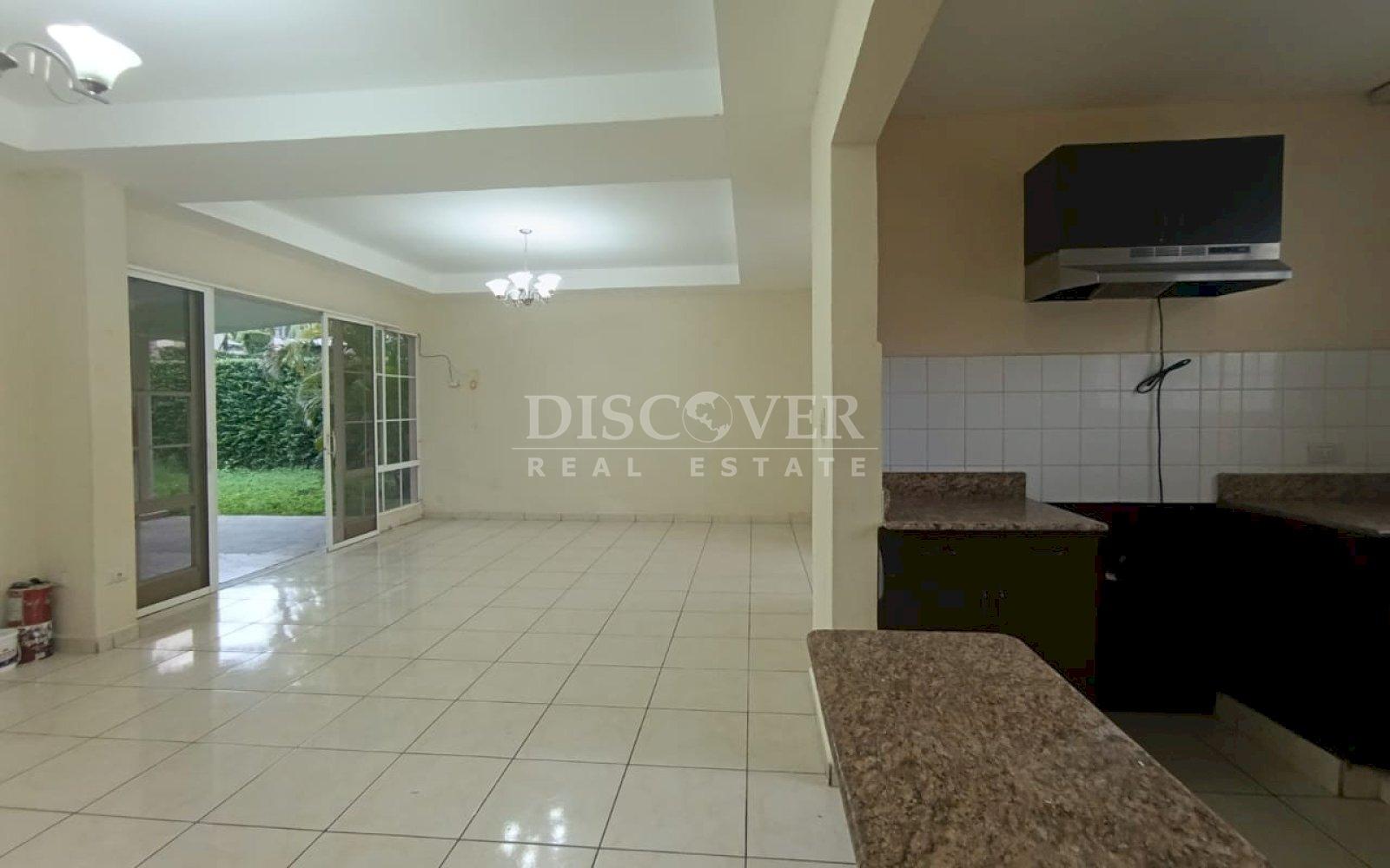  Spacious house for rent located on Carretera Vieja to León