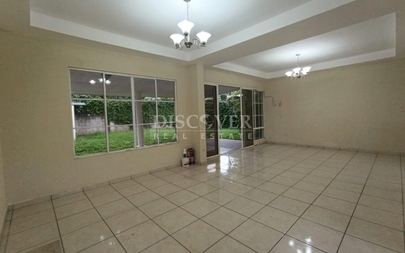  Spacious house for rent located on Carretera Vieja to León