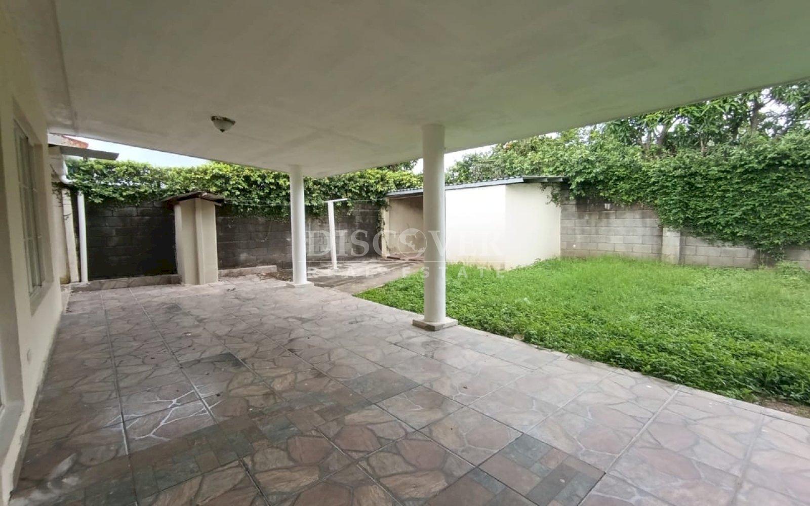  Spacious house for rent located on Carretera Vieja to León