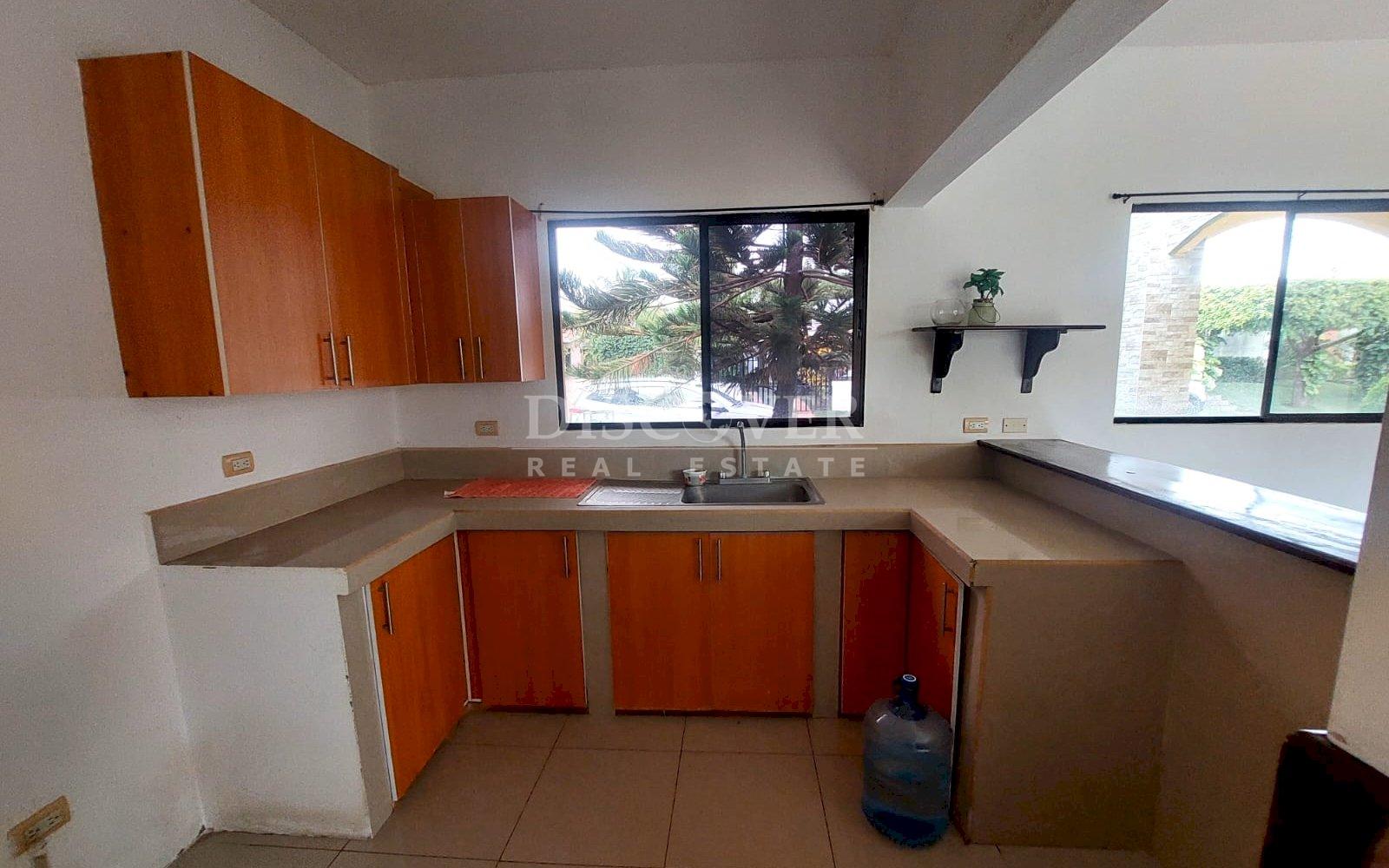  Spacious house for renton the road to Veracruz 