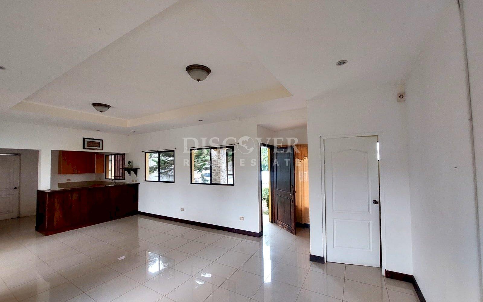  Spacious house for renton the road to Veracruz 