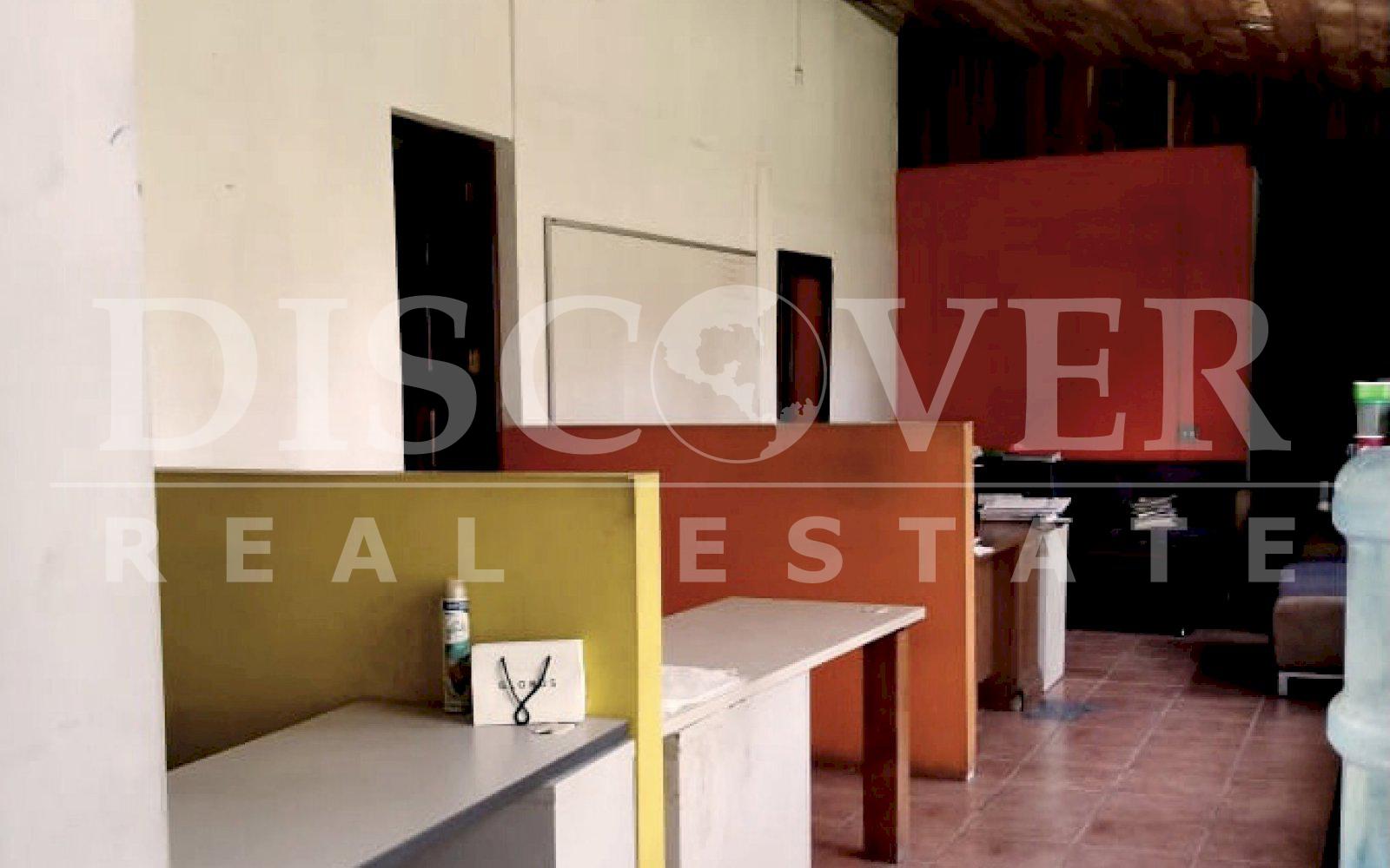 https://images.discovernica.com/propiedad/1600/Oficina4.jpg