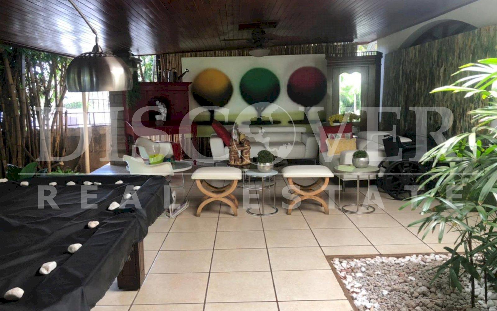  Spectacular house for rent - Sale located in Las Colinas.