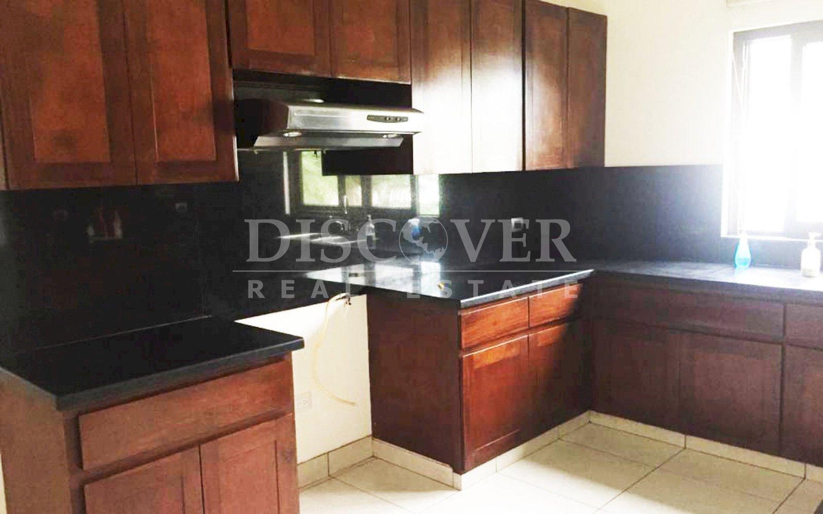  House for sale in Santo Domingo- Condominium of 4 houses. 