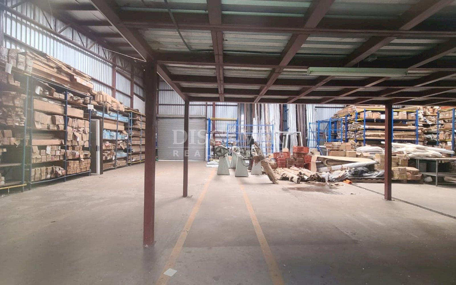  Warehouse for sale/for rent with processing plant and offices 