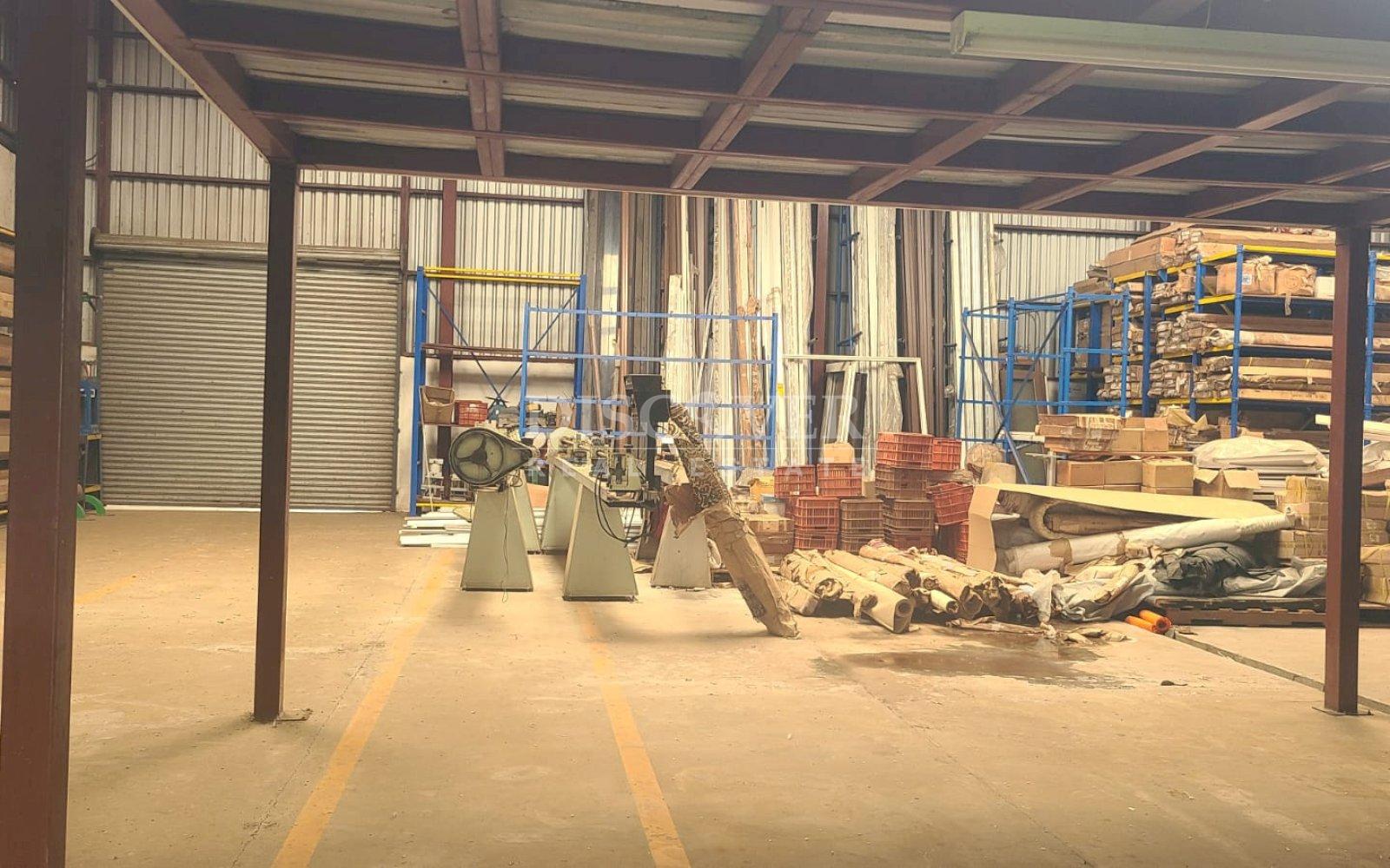  Warehouse for sale/for rent with processing plant and offices 