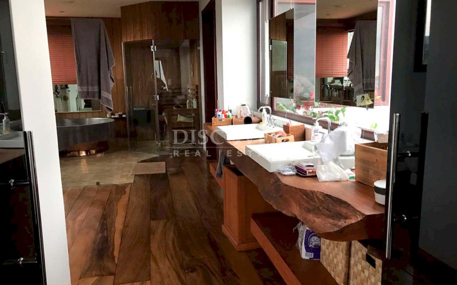  House for Sale in Intermezzo del Bosque