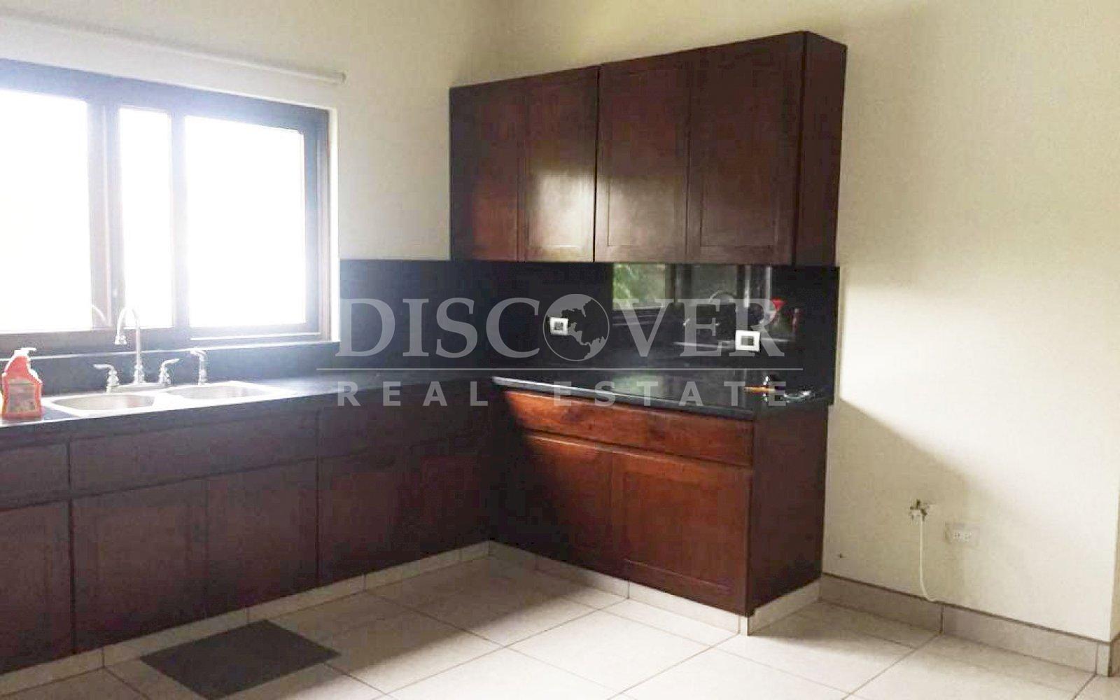  House for sale in Santo Domingo- Condominium of 4 houses. 