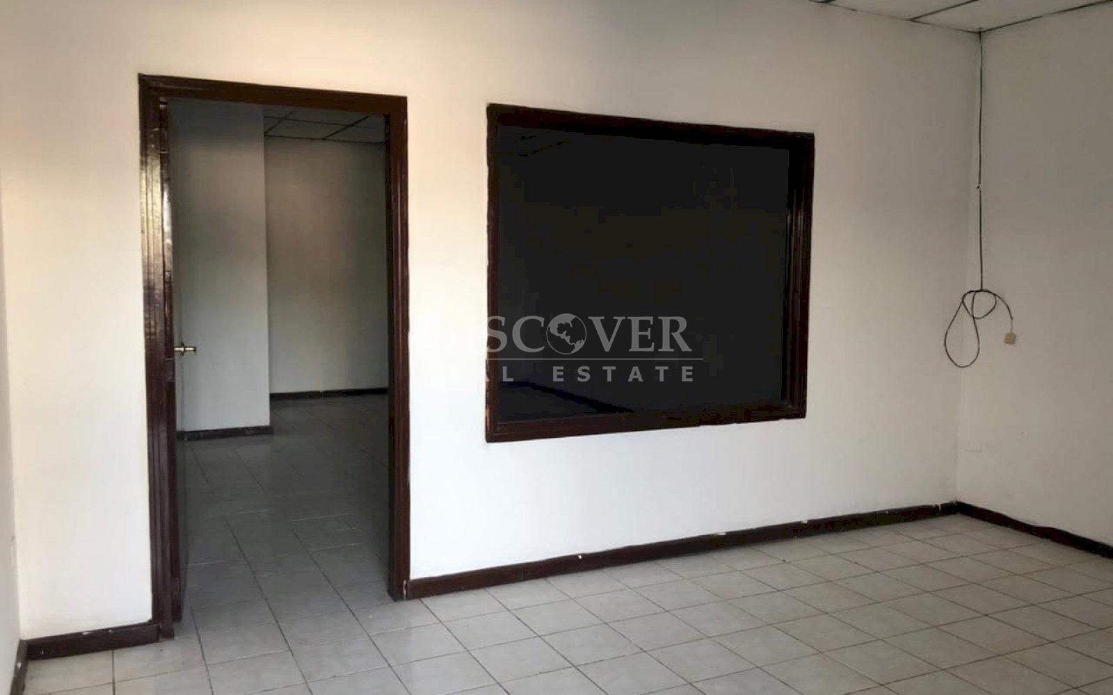  Commercial plaza for sale in Bolonia