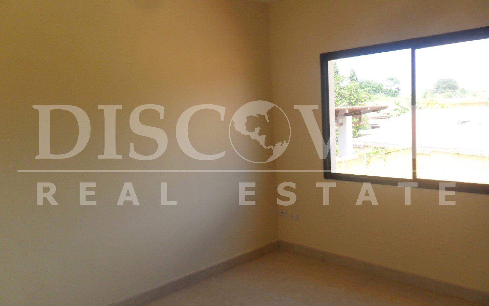  House for rent in Las Colinas.