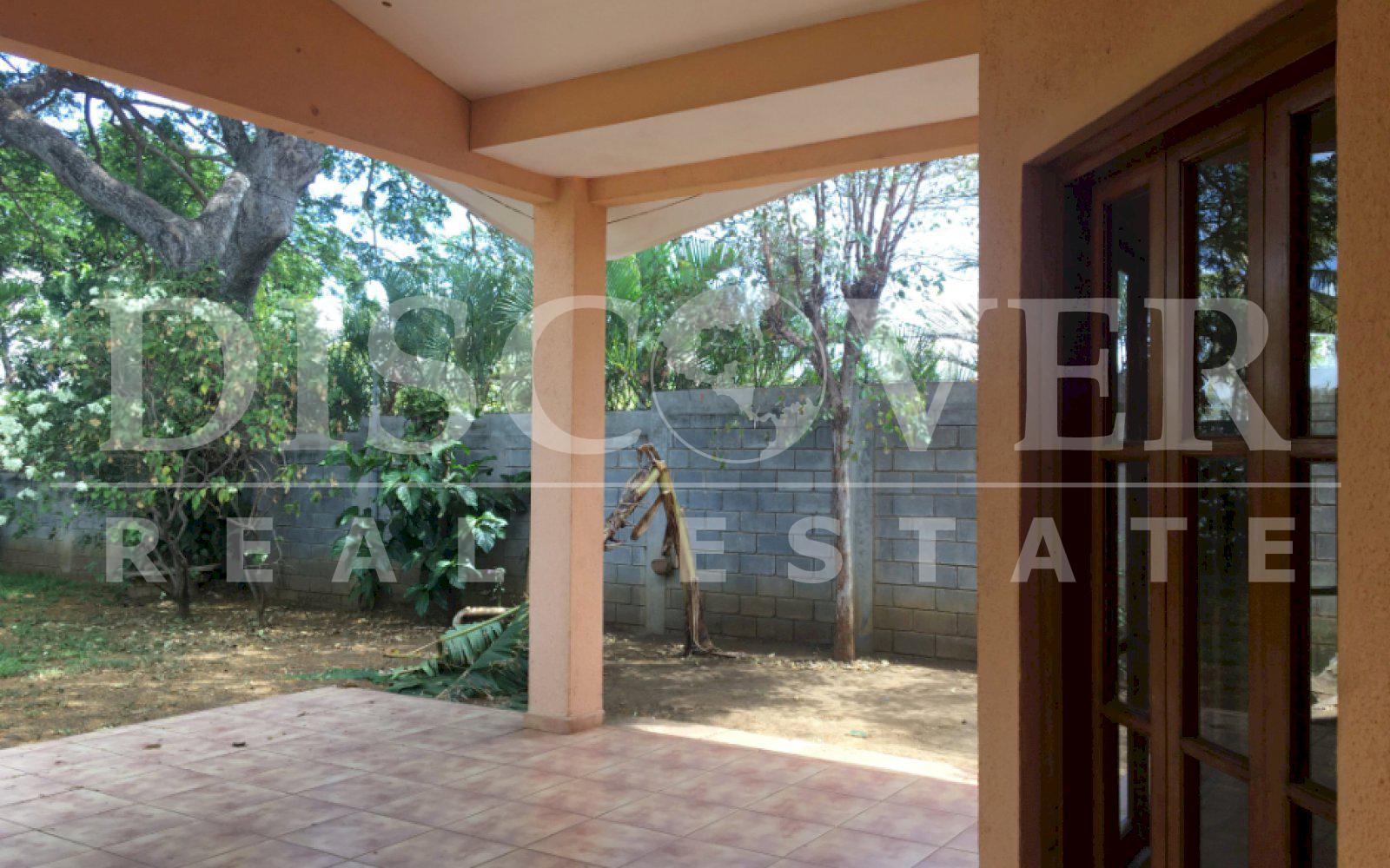  Large and comfortable house for in Residential Colinas de Santa C