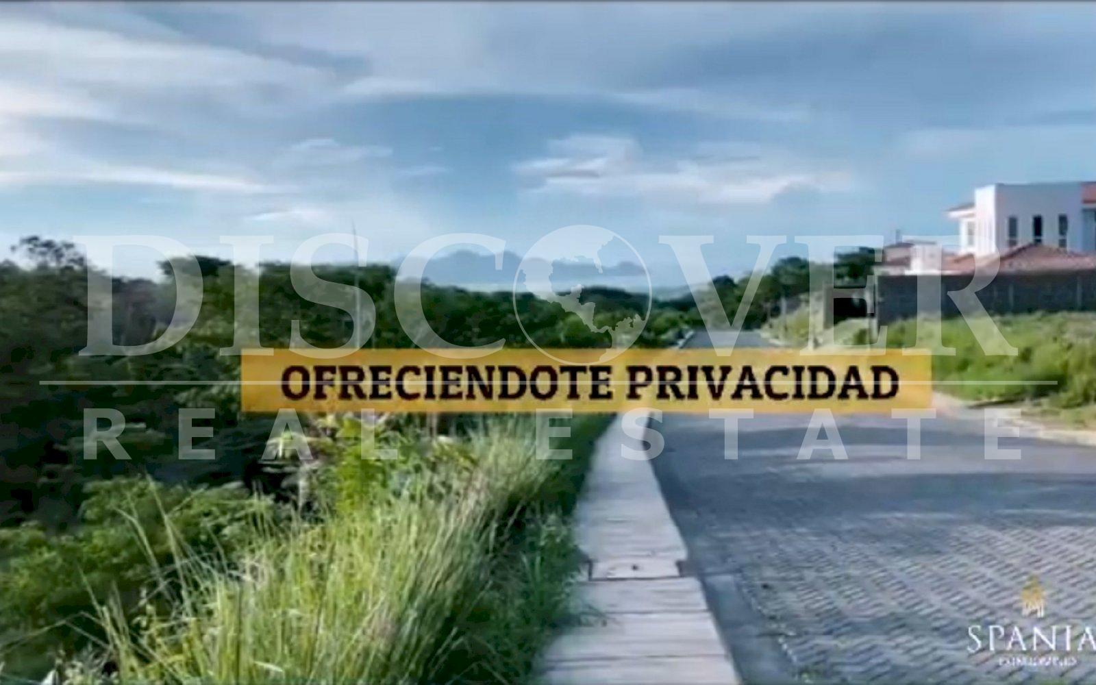  Houses and Lots for Sale in the exclusive Condominium Spania