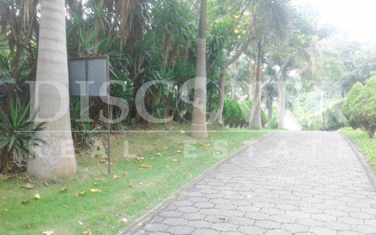 https://images.discovernica.com/propiedad/1600/Terreno_en_venta_Villa_Fontana_Sur_Managua_Nicaragua_id_4778_7.jpg