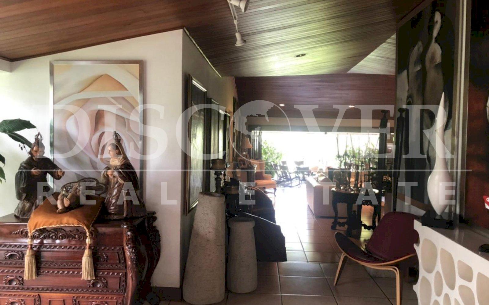  Spectacular house for rent - Sale located in Las Colinas.