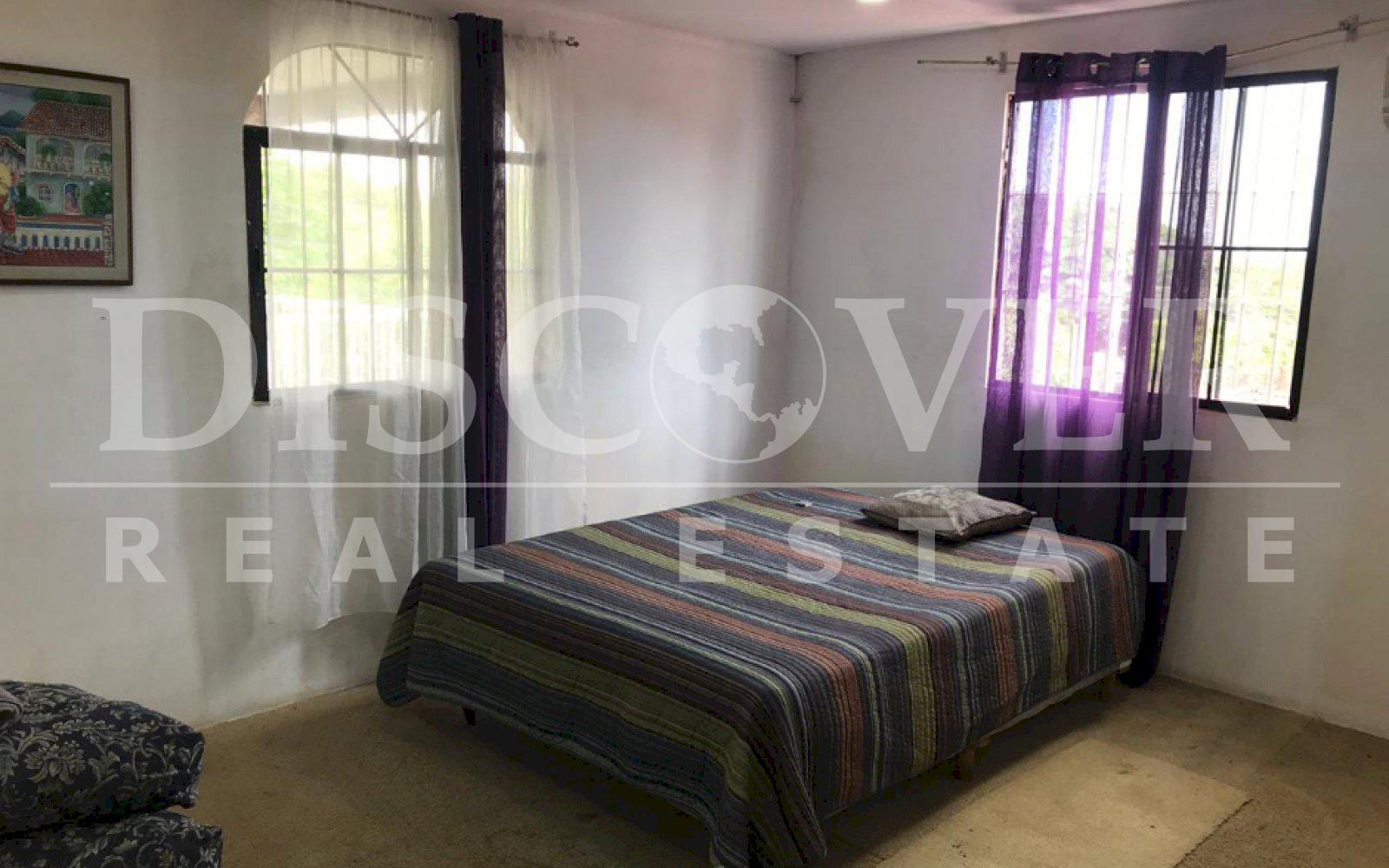  Large house for sale in Altamira
