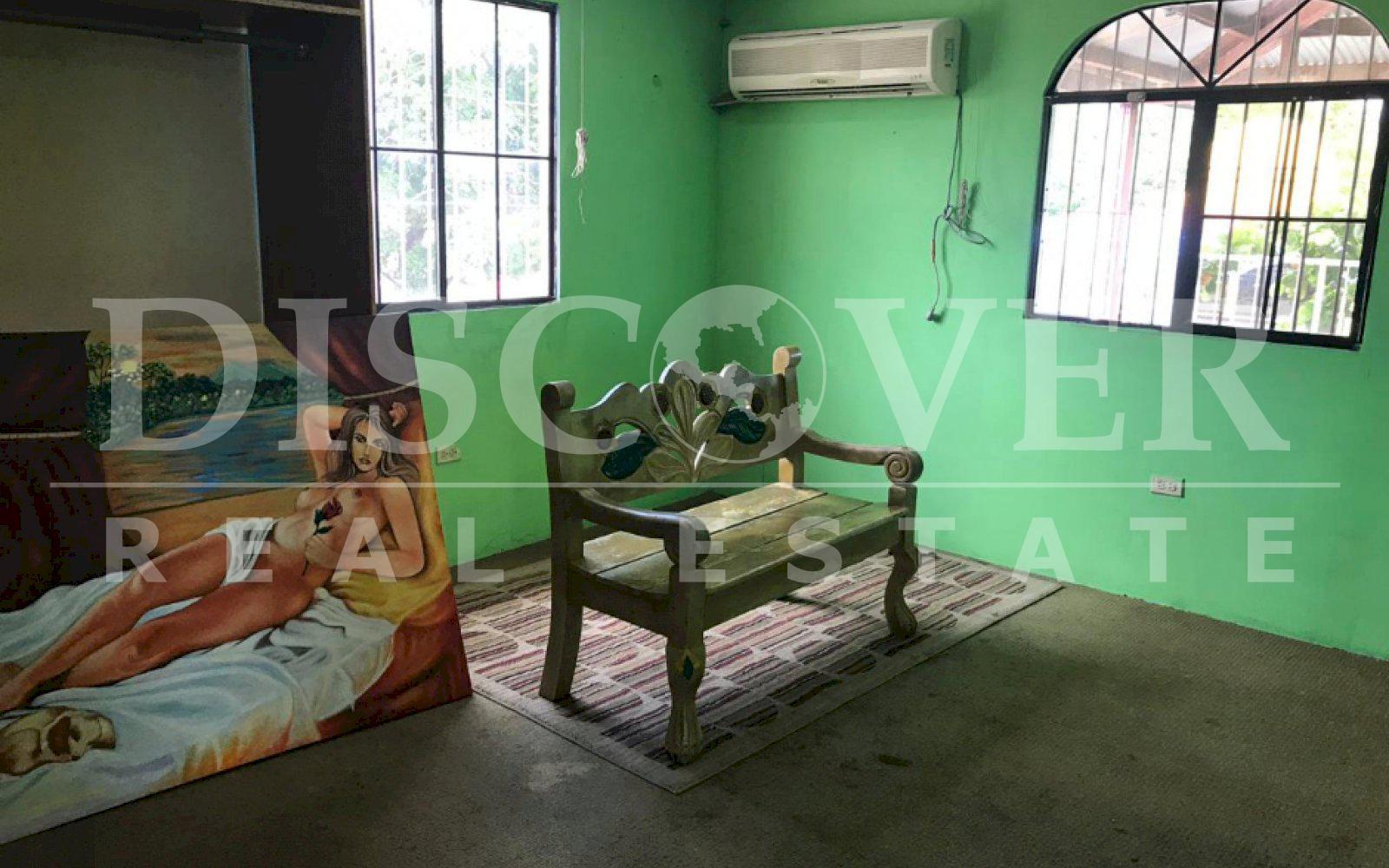  Large house for sale in Altamira
