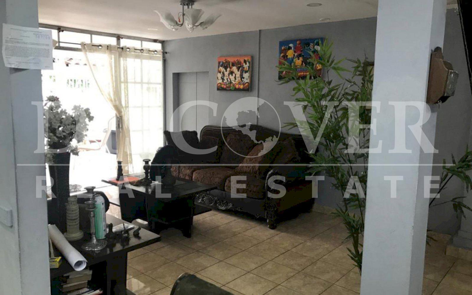  Large house for sale in Altamira
