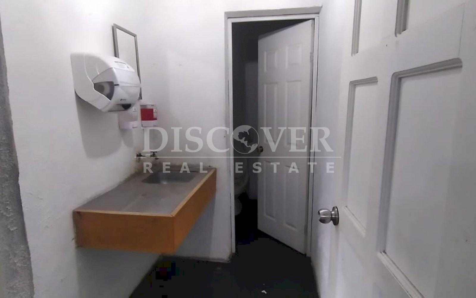  Commercial Building for Sale in the Robles Residential ID 13088
