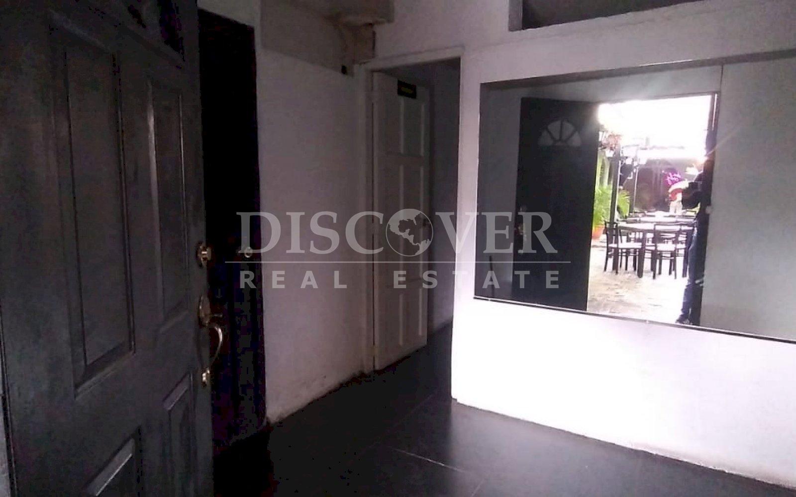  Commercial Building for Sale in the Robles Residential ID 13088
