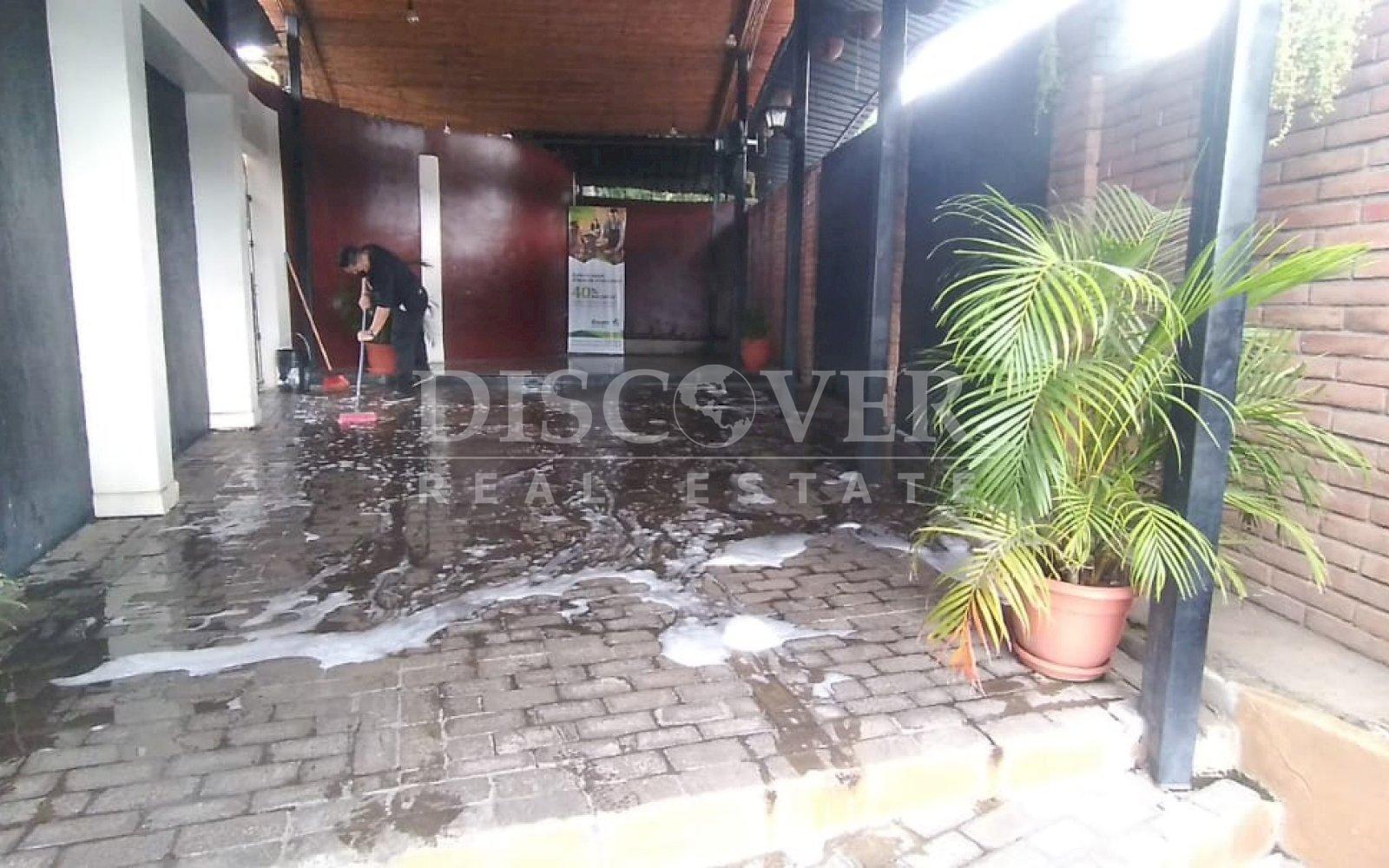  Commercial Building for Sale in the Robles Residential ID 13088
