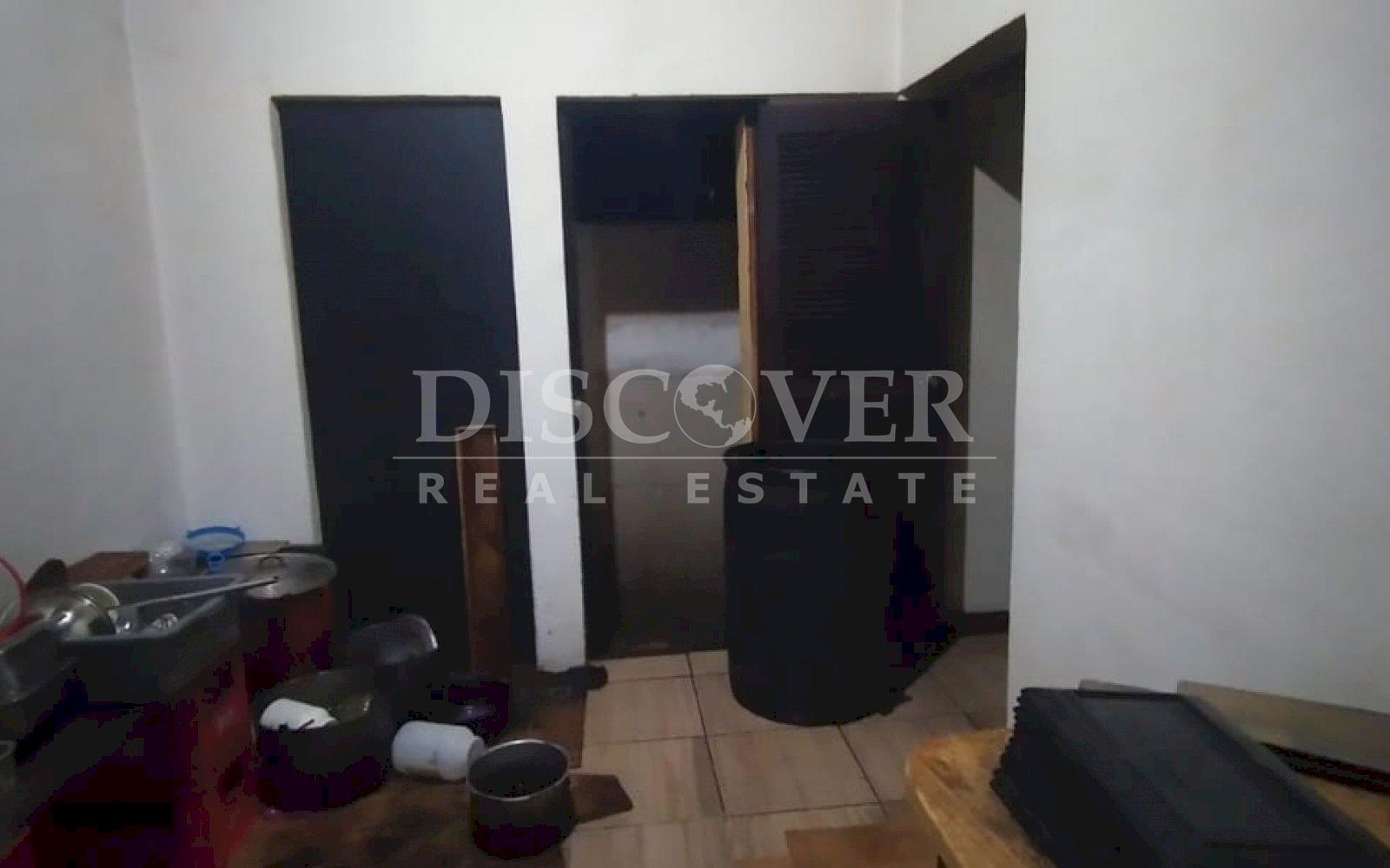  Commercial Building for Sale in the Robles Residential ID 13088
