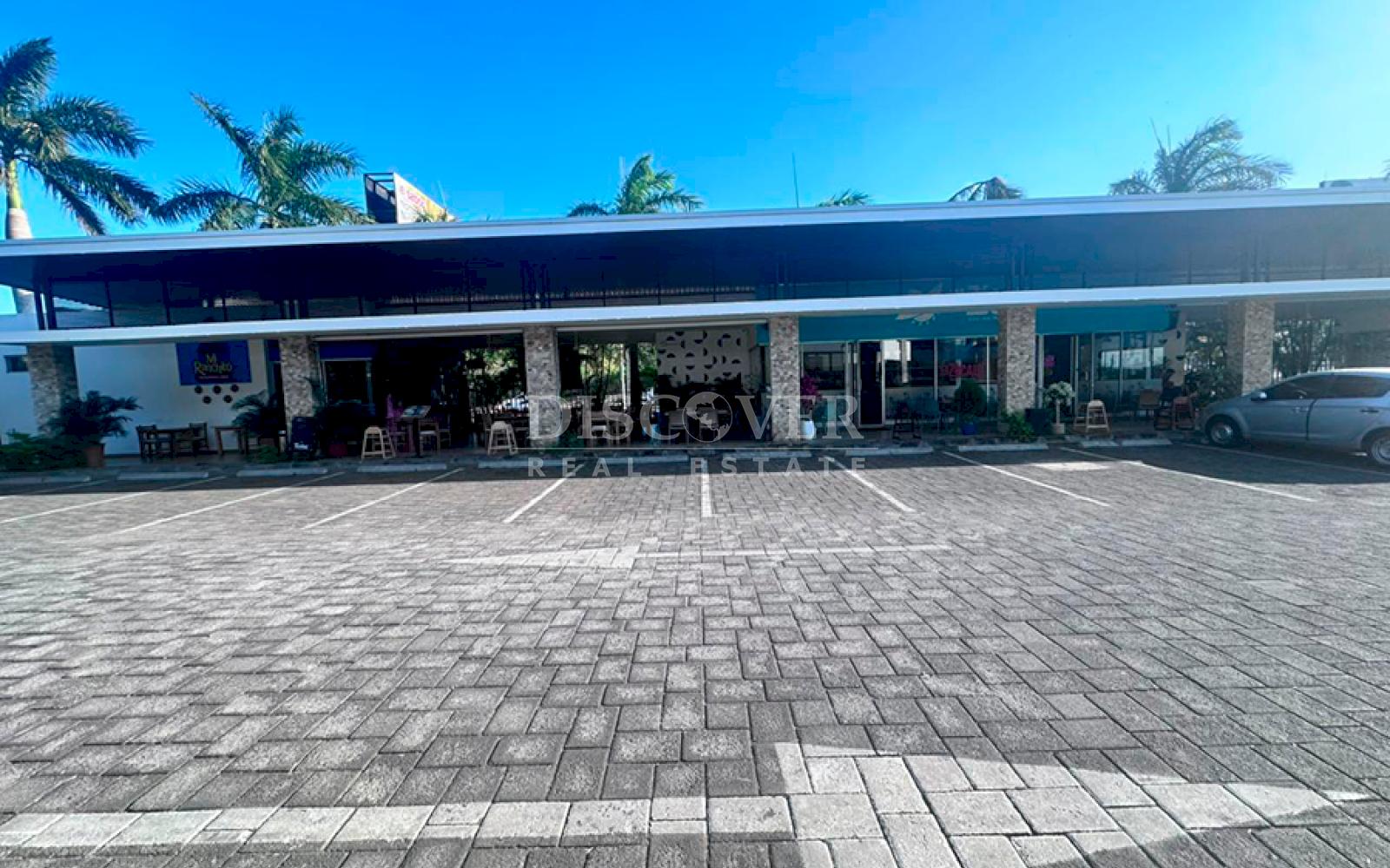  Commercial spaces for rent at Plaza La Fe on Carretera Sur