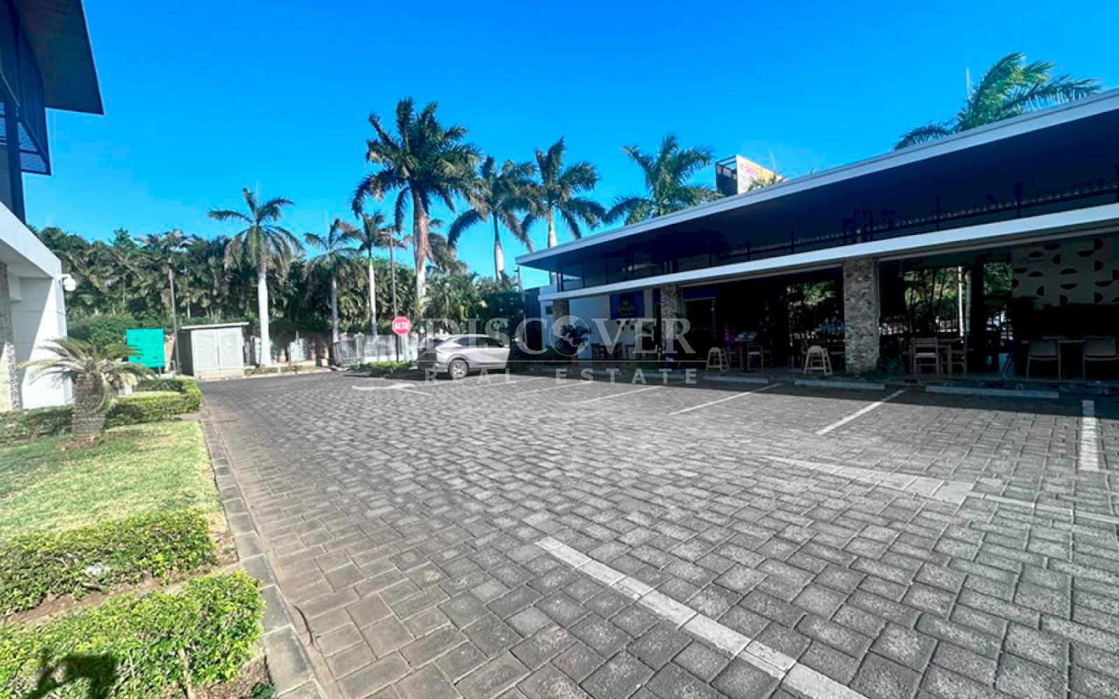  Commercial spaces for rent at Plaza La Fe on Carretera Sur