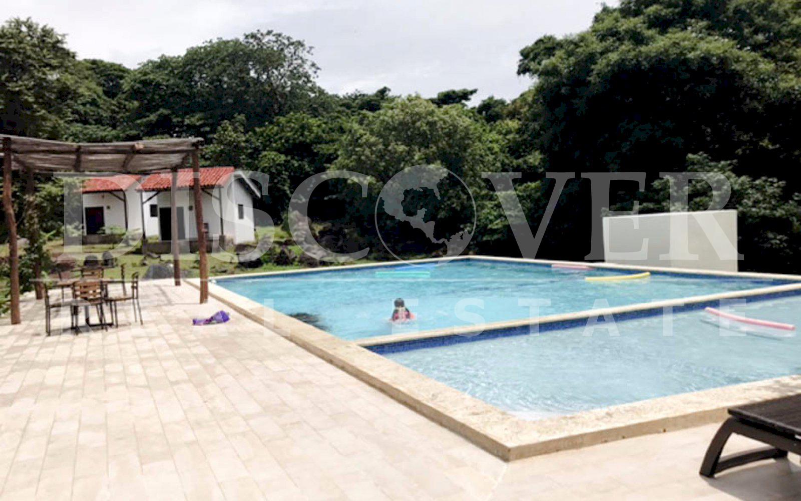  Rental of Cabins and Rooms in Hotel Manku Lake Paradise ID 11191