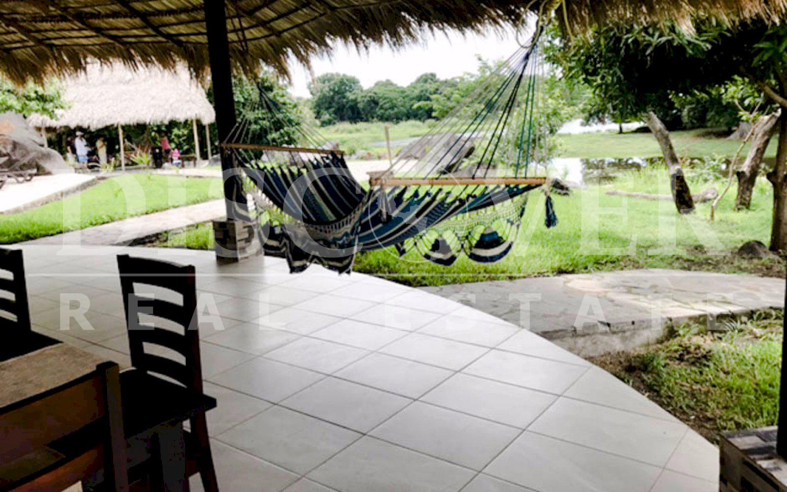  Rental of Cabins and Rooms in Hotel Manku Lake Paradise ID 11191