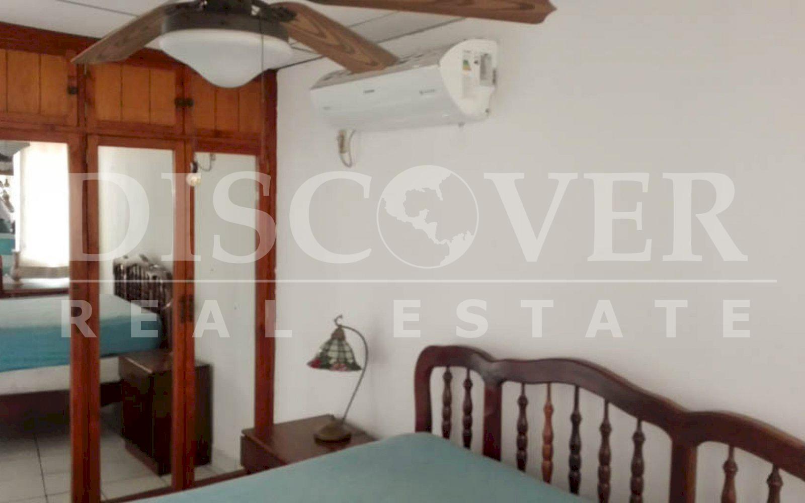  Apartment for sale located in Colonial los Robles.