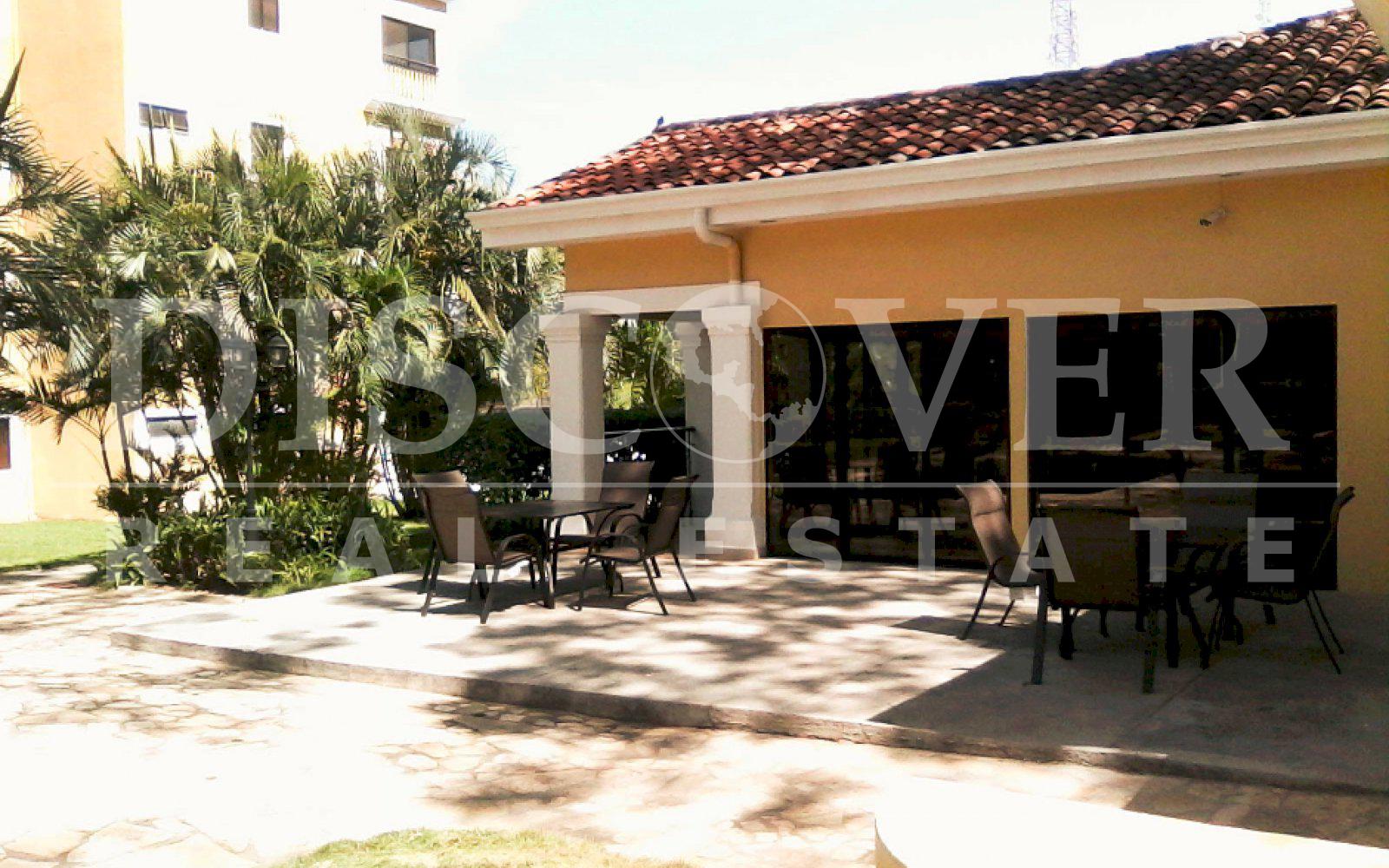 Apartamento en Alquiler ubicada en Villa Fontana ID 10607 Discovernica