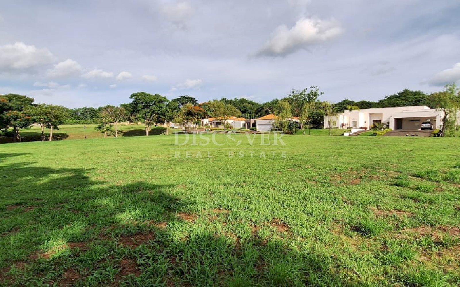 Land for sale in Bosques de San Isidro.