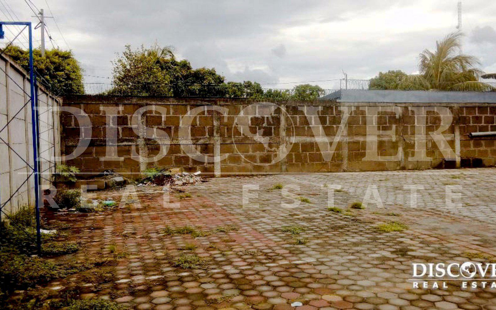  Warehouse for rent in Las Colinas