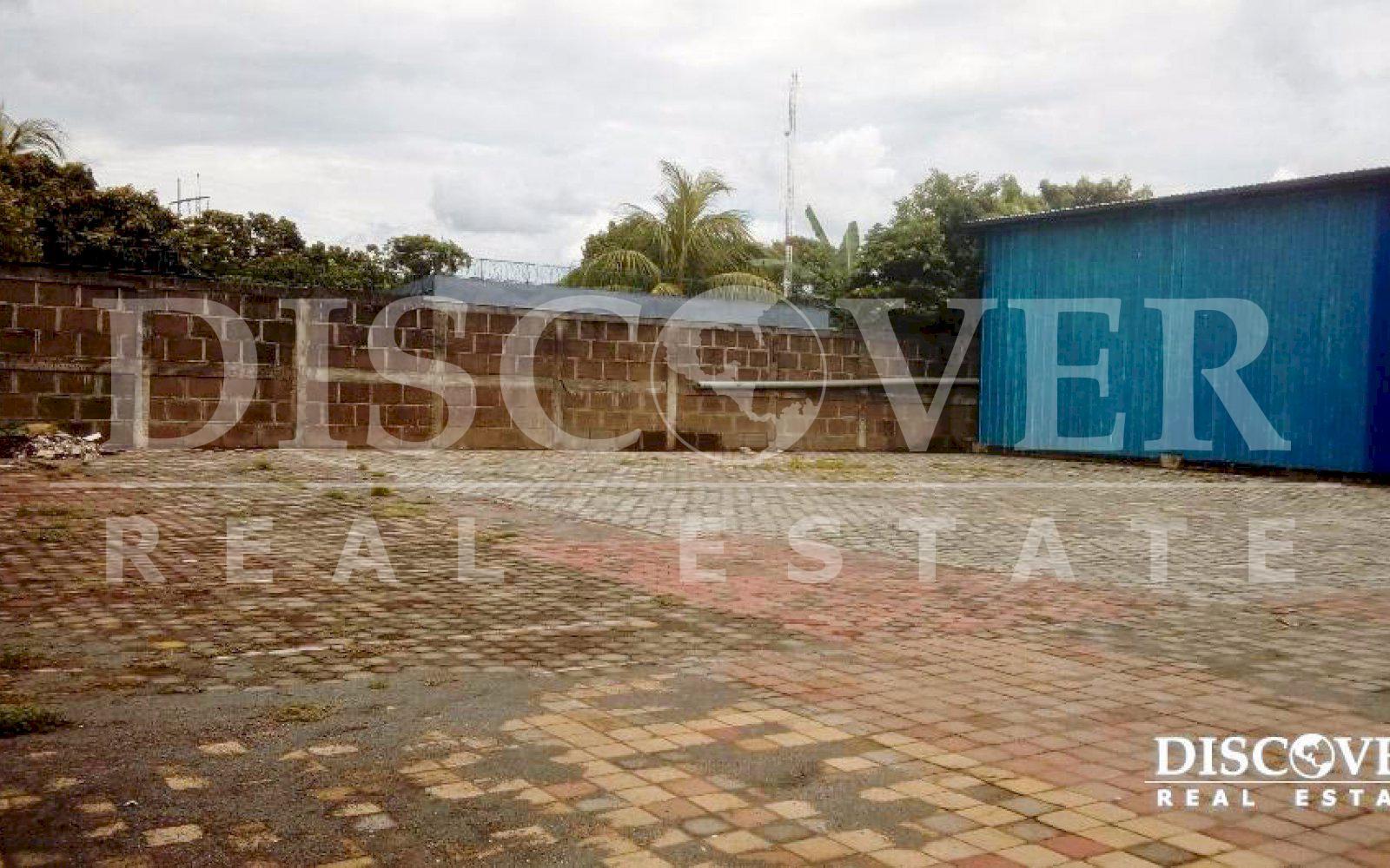  Warehouse for rent in Las Colinas