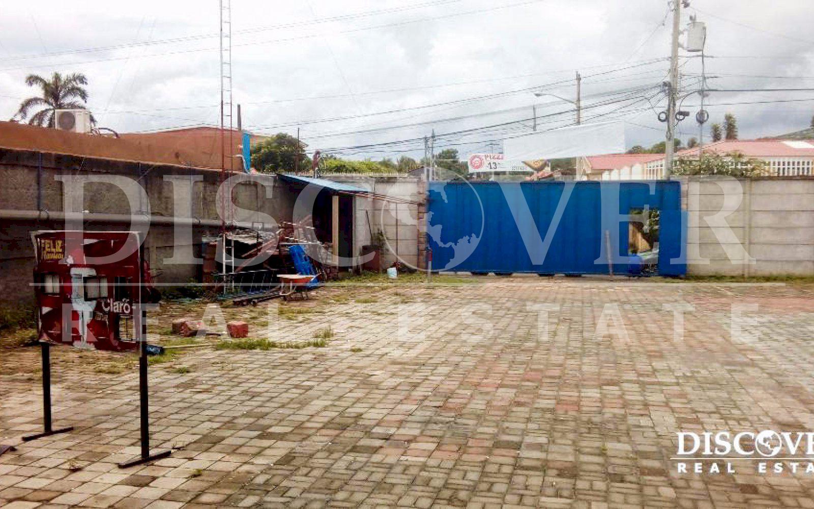  Warehouse for rent in Las Colinas