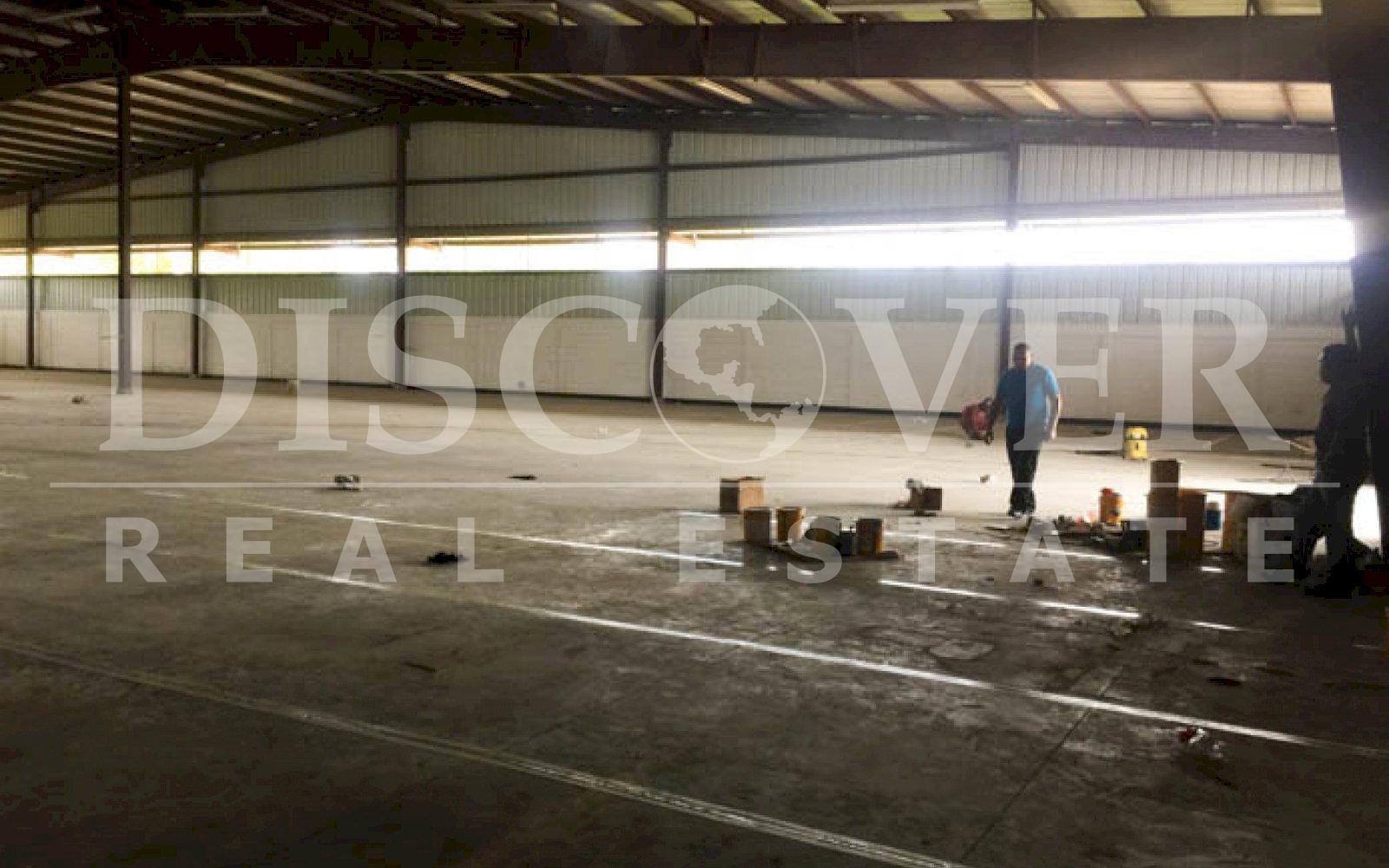 https://images.discovernica.com/propiedad/1600/bodega_venta_carretera_nueva_le_n_id_10580.jpg