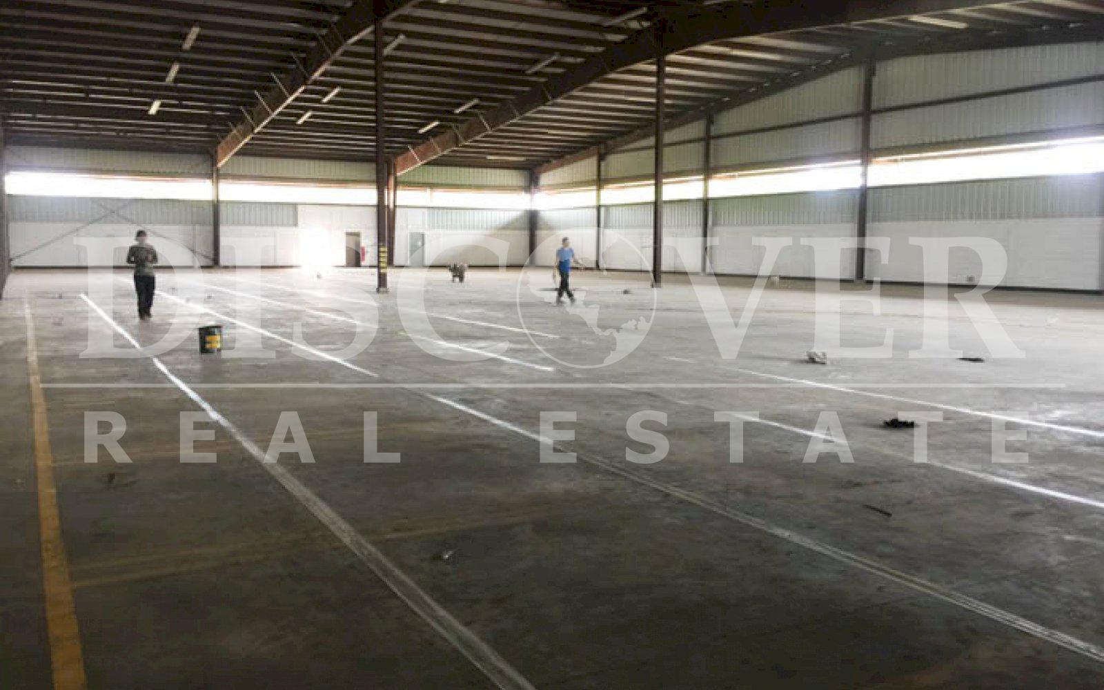 https://images.discovernica.com/propiedad/1600/bodega_venta_carretera_nueva_le_n_id_10580_2.jpg