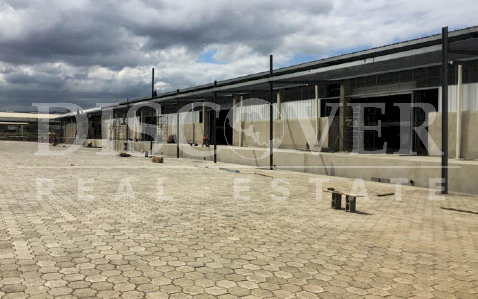https://images.discovernica.com/propiedad/1600/bodega_venta_carretera_nueva_le_n_id_10580_7.jpg