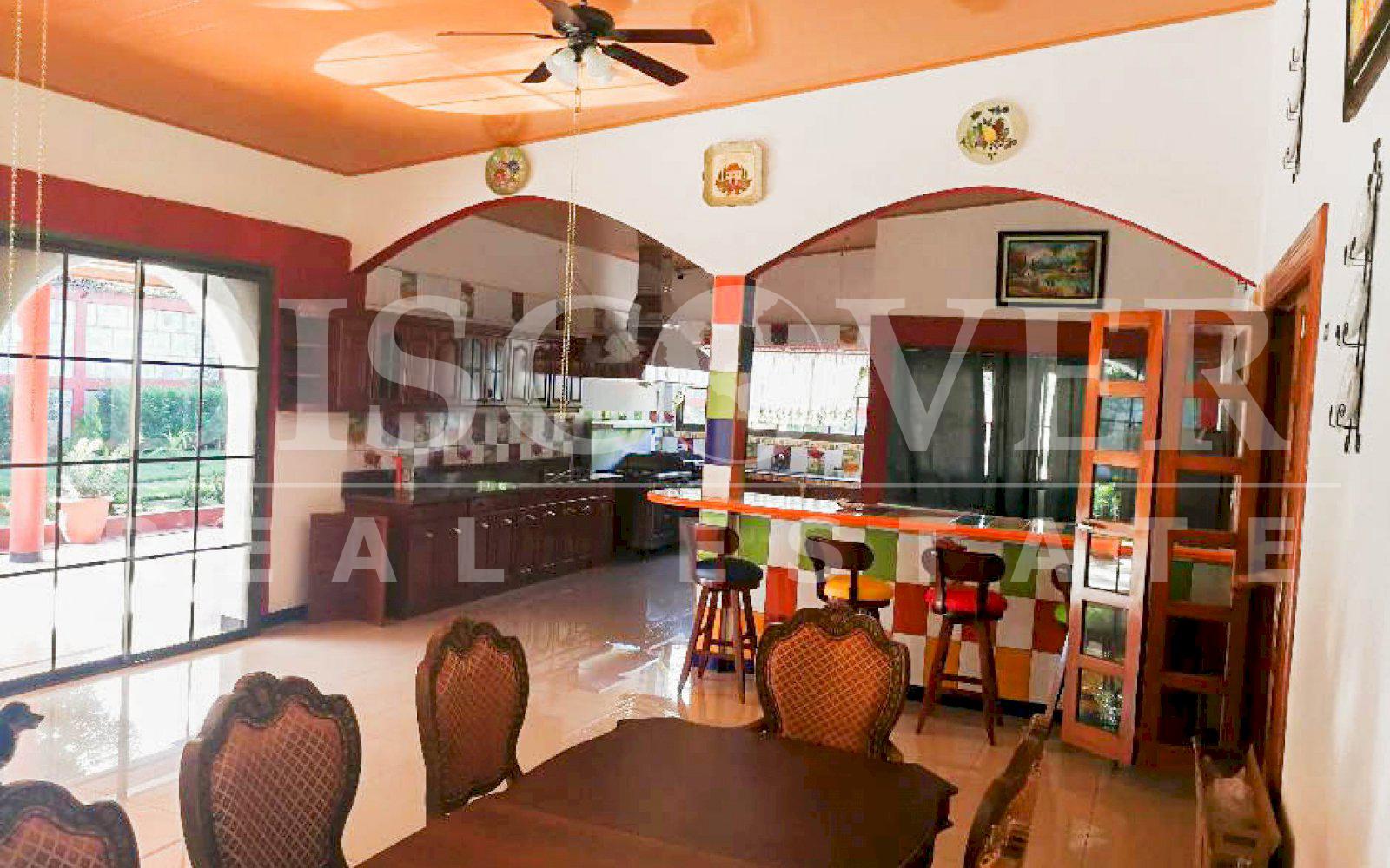https://images.discovernica.com/propiedad/1600/casa_6_habitaciones_5_ba_os_3_salas_2_cocina_ID_11463_3.jpg
