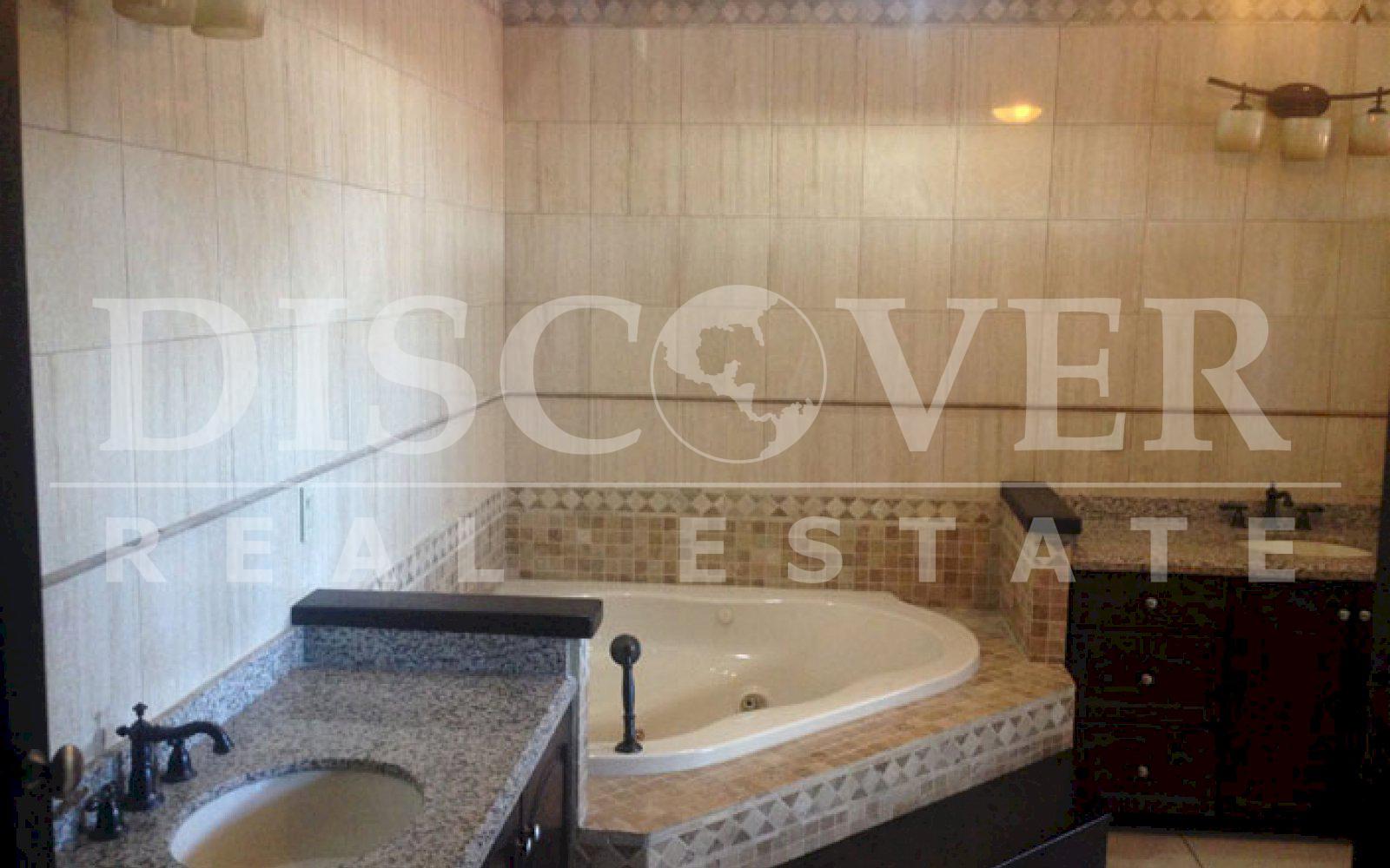 https://images.discovernica.com/propiedad/1600/casa_a_la_renta_y_venta_en_altos_de_santo_domingo_managua_nicaragua_3_.jpg