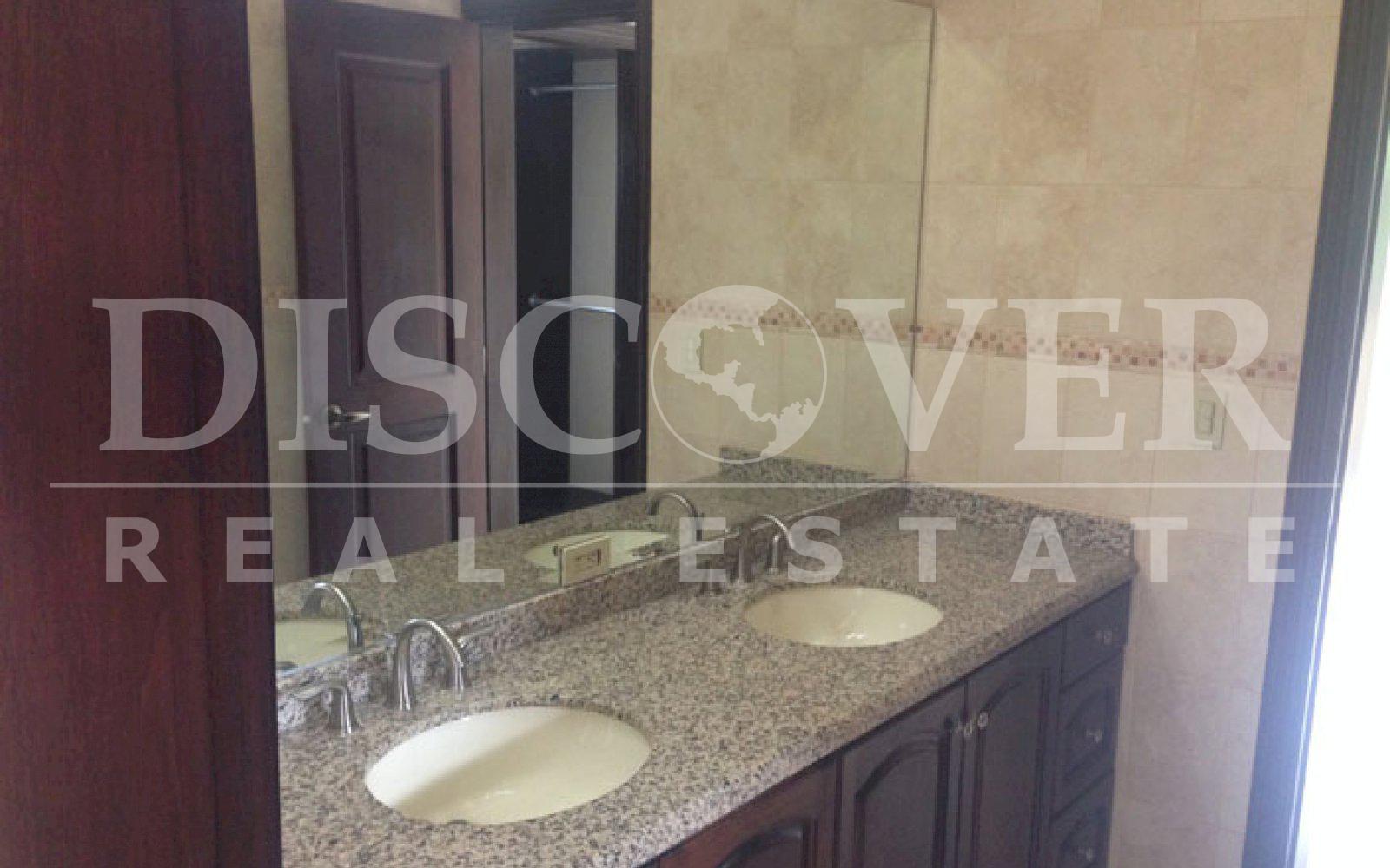 https://images.discovernica.com/propiedad/1600/casa_a_la_renta_y_venta_en_altos_de_santo_domingo_managua_nicaragua_7_.jpg