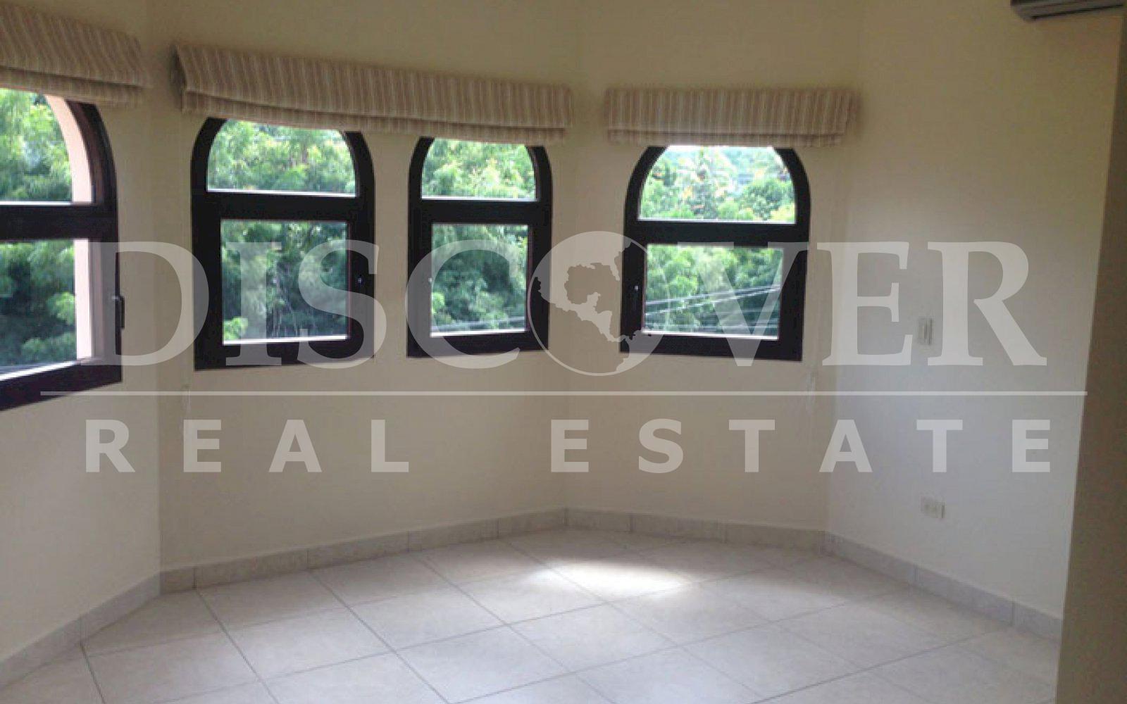https://images.discovernica.com/propiedad/1600/casa_a_la_renta_y_venta_en_altos_de_santo_domingo_managua_nicaragua_8_.jpg